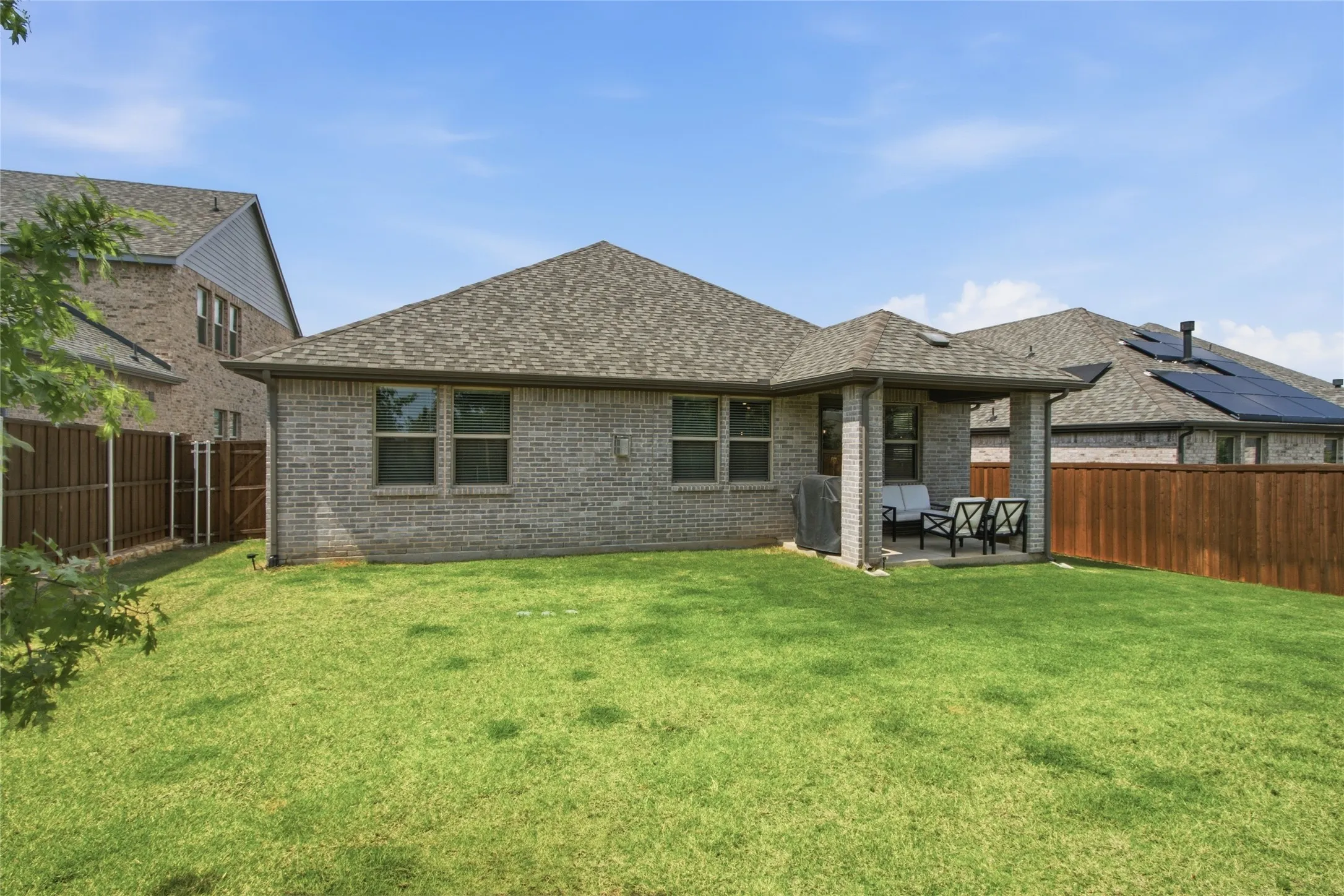 Single Family Residence For Sale in Denton County , 2724 Acadia Drive, Corinth, Texas 76210, 4 Bedroom, 3 Bathroom, 2 Garage spaces, 2,077 Sqft, built in 2023, mls#21340415, Real Estate Agent in Corinth, Homes For Sale in Denton county, Homes For Sale in Corinth, Realtor in Corinth Texas, Real Estate Brokerage Independent Realty Texas, Luminita Cordes Realtor