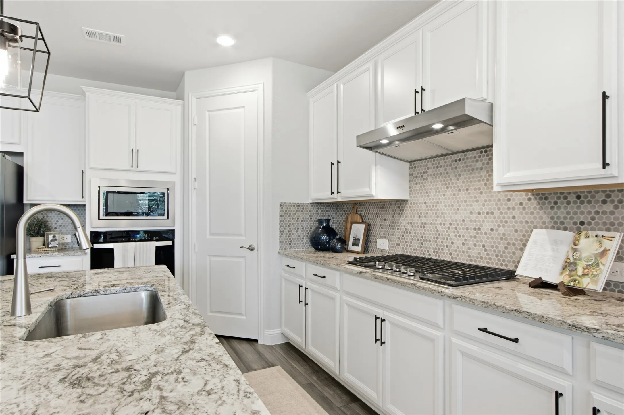 Single Family Residence For Sale in Denton County , 2724 Acadia Drive, Corinth, Texas 76210, 4 Bedroom, 3 Bathroom, 2 Garage spaces, 2,077 Sqft, built in 2023, mls#21340415, Real Estate Agent in Corinth, Homes For Sale in Denton county, Homes For Sale in Corinth, Realtor in Corinth Texas, Real Estate Brokerage Independent Realty Texas, Luminita Cordes Realtor