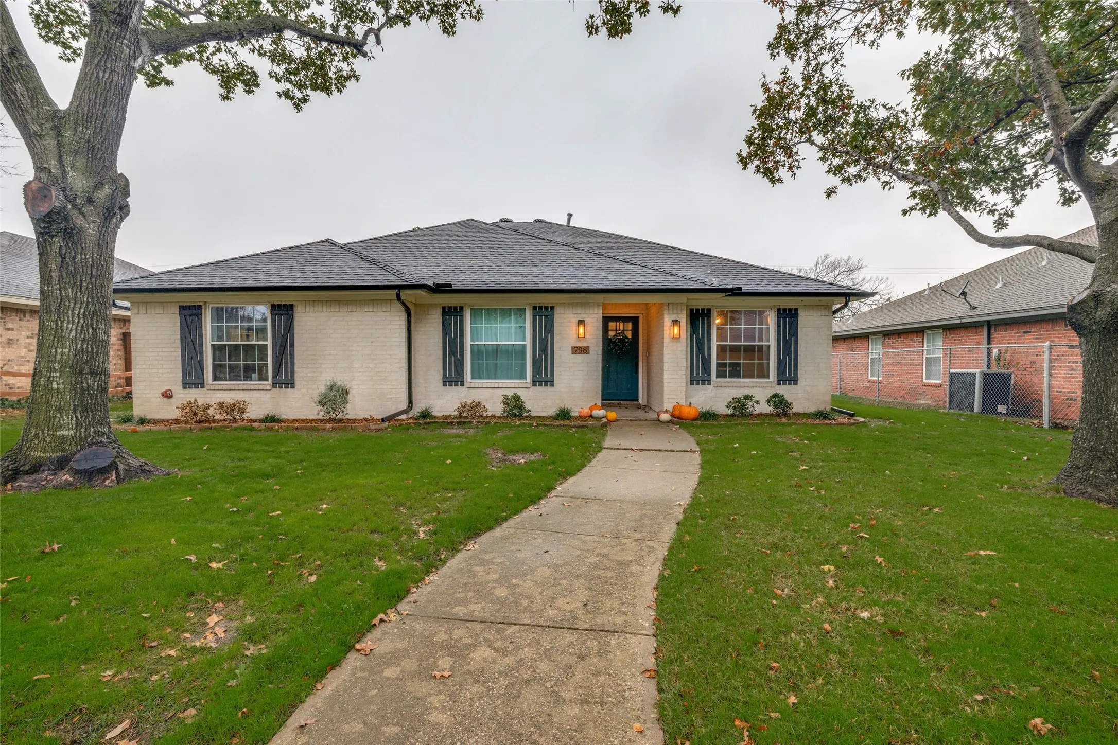 Single Family Residence For Sale in Collin County , 708 Stoneybrook Drive, Wylie, Texas 75098, 3 Bedroom, 2 Bathroom, 2 Garage spaces, 1,700 Sqft, built in 1986, mls#21340465, Real Estate Agent in Wylie, Homes For Sale in Collin county, Homes For Sale in Wylie, Realtor in Wylie Texas, Real Estate Brokerage Independent Realty Texas, Luminita Cordes Realtor