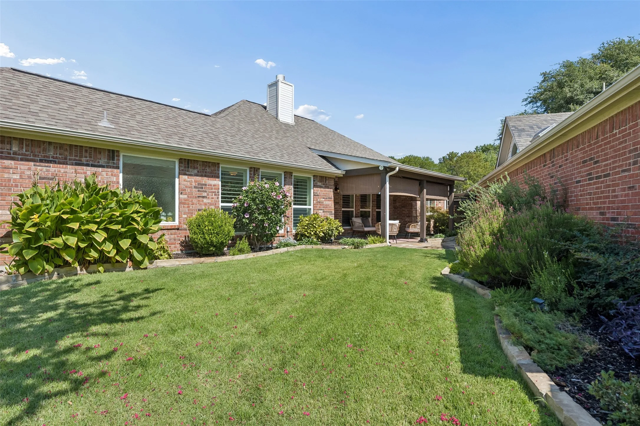 Single Family Residence For Sale in Collin County , 4182 Midrose Trail, Dallas, Texas 75287, 3 Bedroom, 2 Bathroom, 2 Garage spaces, 1,739 Sqft, built in 1997, mls#21333131, Real Estate Agent in Dallas, Homes For Sale in Collin county, Homes For Sale in Dallas, Realtor in Dallas Texas, Real Estate Brokerage Independent Realty Texas, Luminita Cordes Realtor