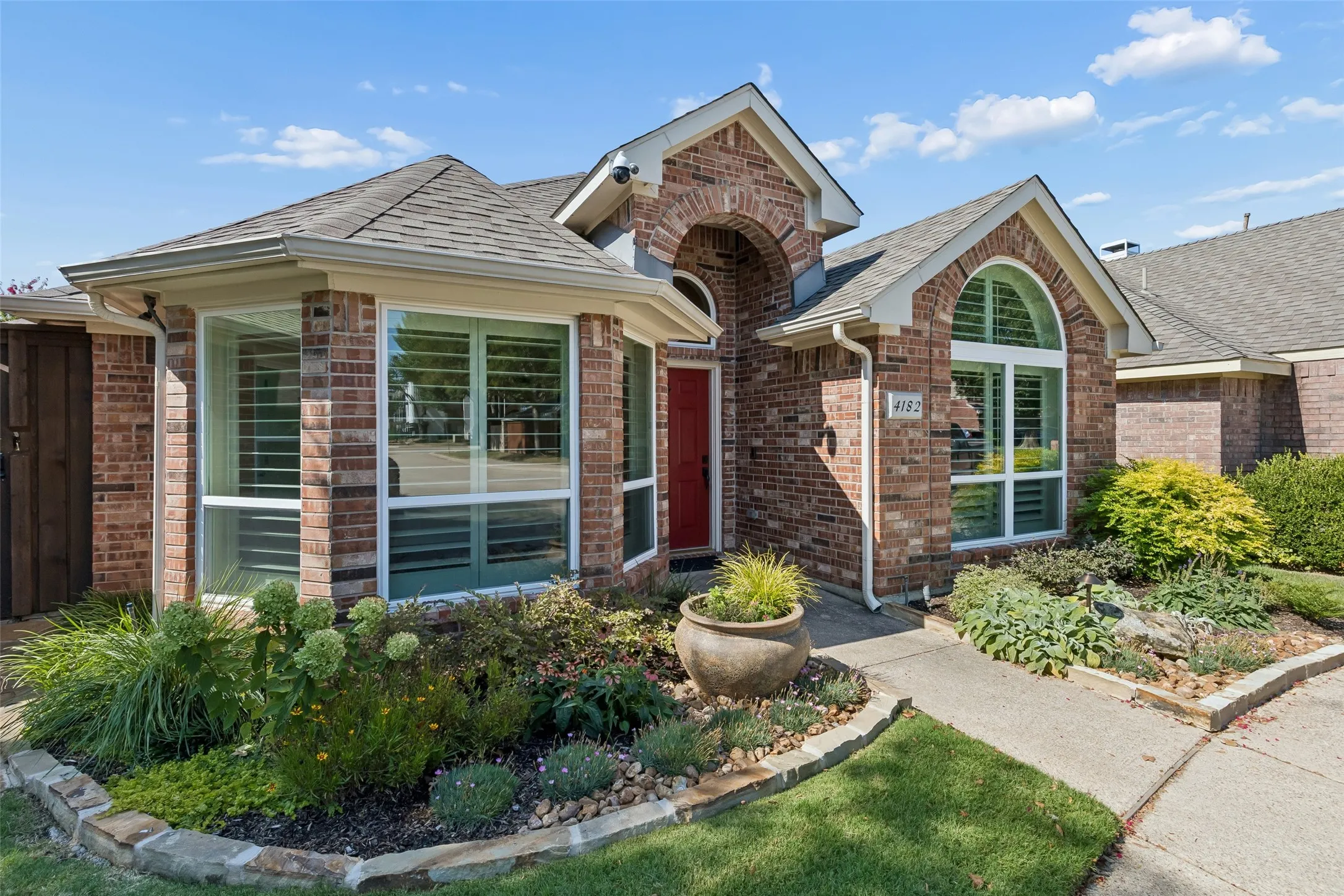 Single Family Residence For Sale in Collin County , 4182 Midrose Trail, Dallas, Texas 75287, 3 Bedroom, 2 Bathroom, 2 Garage spaces, 1,739 Sqft, built in 1997, mls#21333131, Real Estate Agent in Dallas, Homes For Sale in Collin county, Homes For Sale in Dallas, Realtor in Dallas Texas, Real Estate Brokerage Independent Realty Texas, Luminita Cordes Realtor
