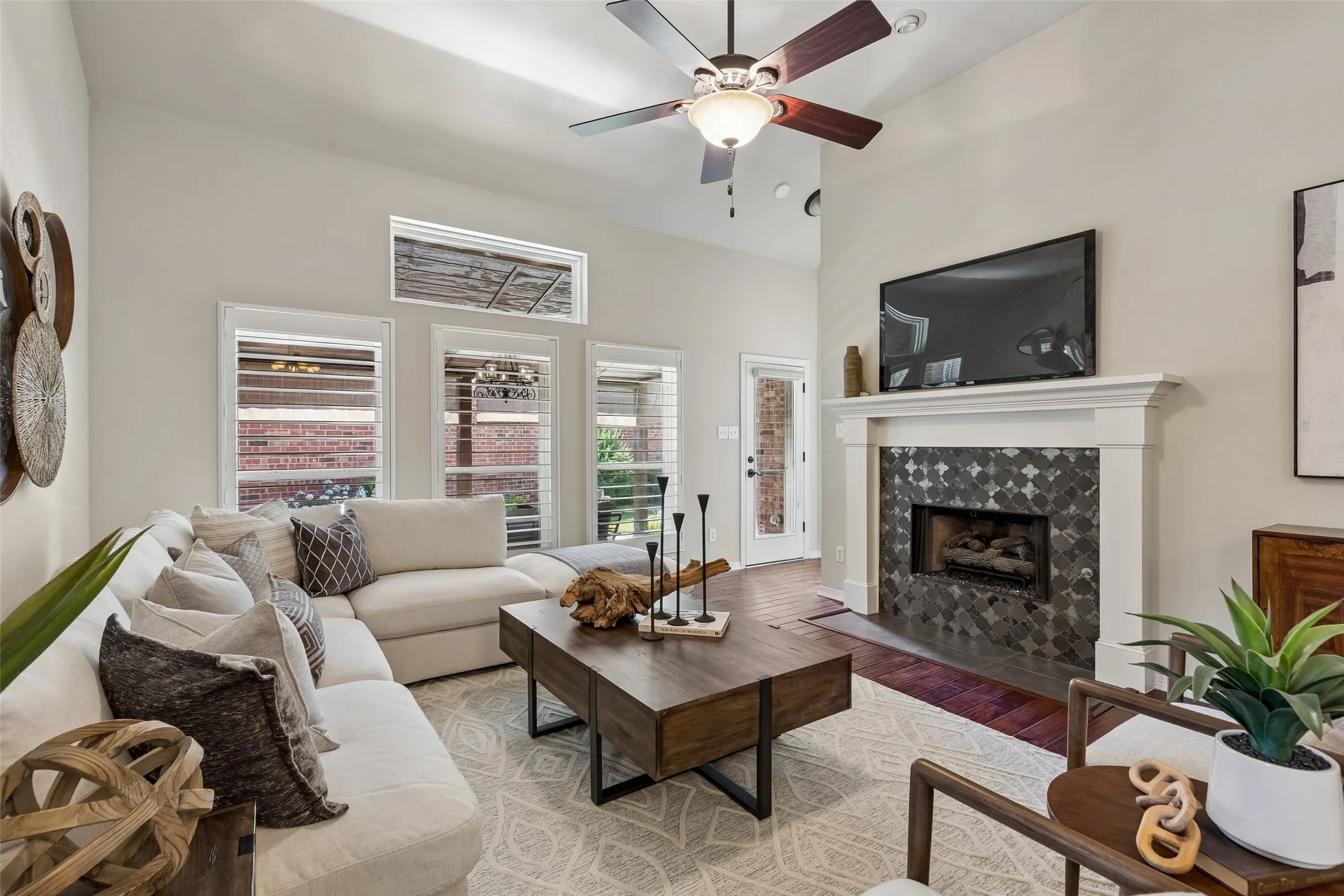 Single Family Residence For Sale in Collin County , 4182 Midrose Trail, Dallas, Texas 75287, 3 Bedroom, 2 Bathroom, 2 Garage spaces, 1,739 Sqft, built in 1997, mls#21333131, Real Estate Agent in Dallas, Homes For Sale in Collin county, Homes For Sale in Dallas, Realtor in Dallas Texas, Real Estate Brokerage Independent Realty Texas, Luminita Cordes Realtor