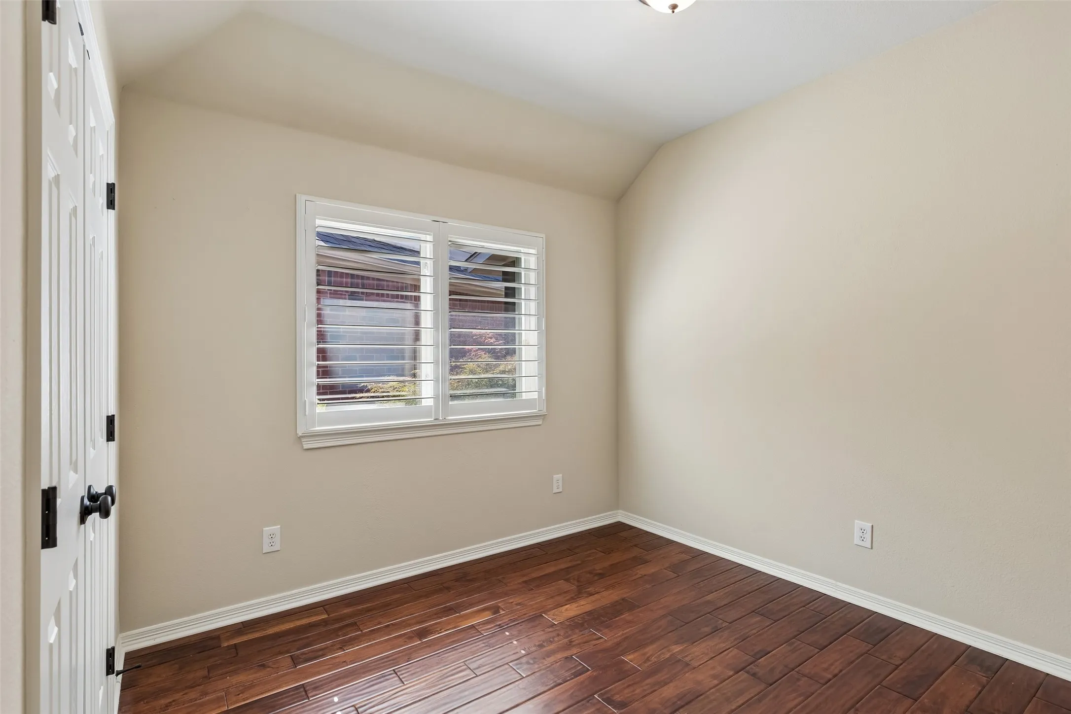 Single Family Residence For Sale in Collin County , 4182 Midrose Trail, Dallas, Texas 75287, 3 Bedroom, 2 Bathroom, 2 Garage spaces, 1,739 Sqft, built in 1997, mls#21333131, Real Estate Agent in Dallas, Homes For Sale in Collin county, Homes For Sale in Dallas, Realtor in Dallas Texas, Real Estate Brokerage Independent Realty Texas, Luminita Cordes Realtor