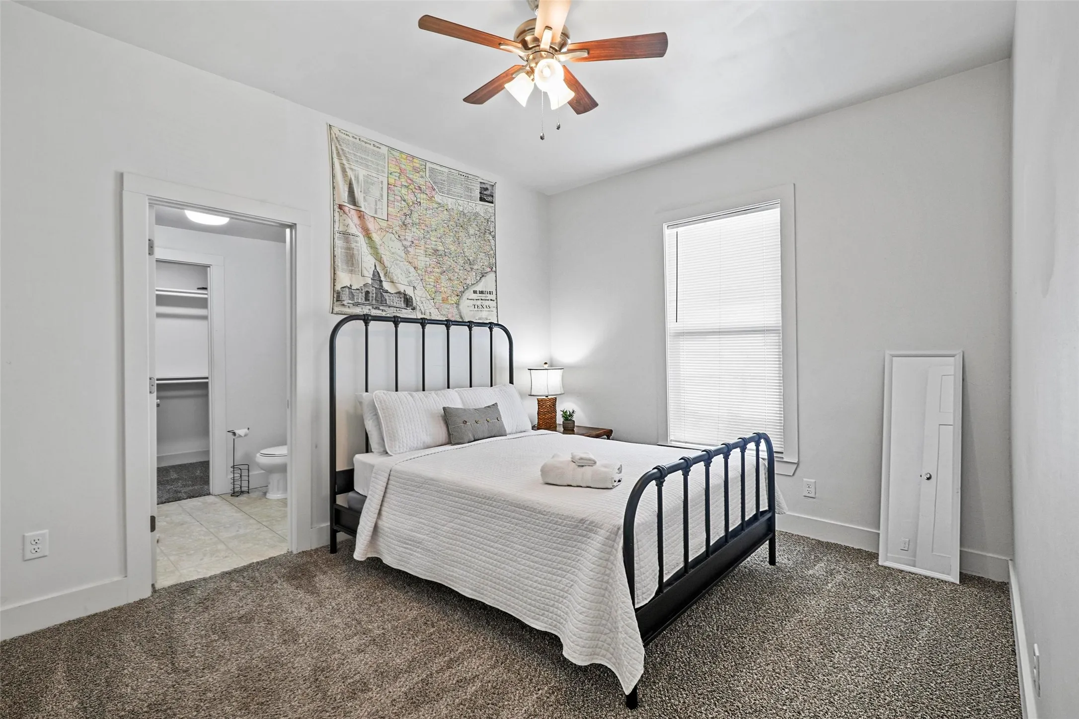 Single Family Residence For Sale in Tarrant County , 1501 Lagonda Avenue, Fort Worth, Texas 76164, 3 Bedroom, 2 Bathroom, Garage spaces, 1,373 Sqft, built in 1910, mls#21340472, Real Estate Agent in Fort Worth, Homes For Sale in Tarrant county, Homes For Sale in Fort Worth, Realtor in Fort Worth Texas, Real Estate Brokerage Independent Realty Texas, Luminita Cordes Realtor