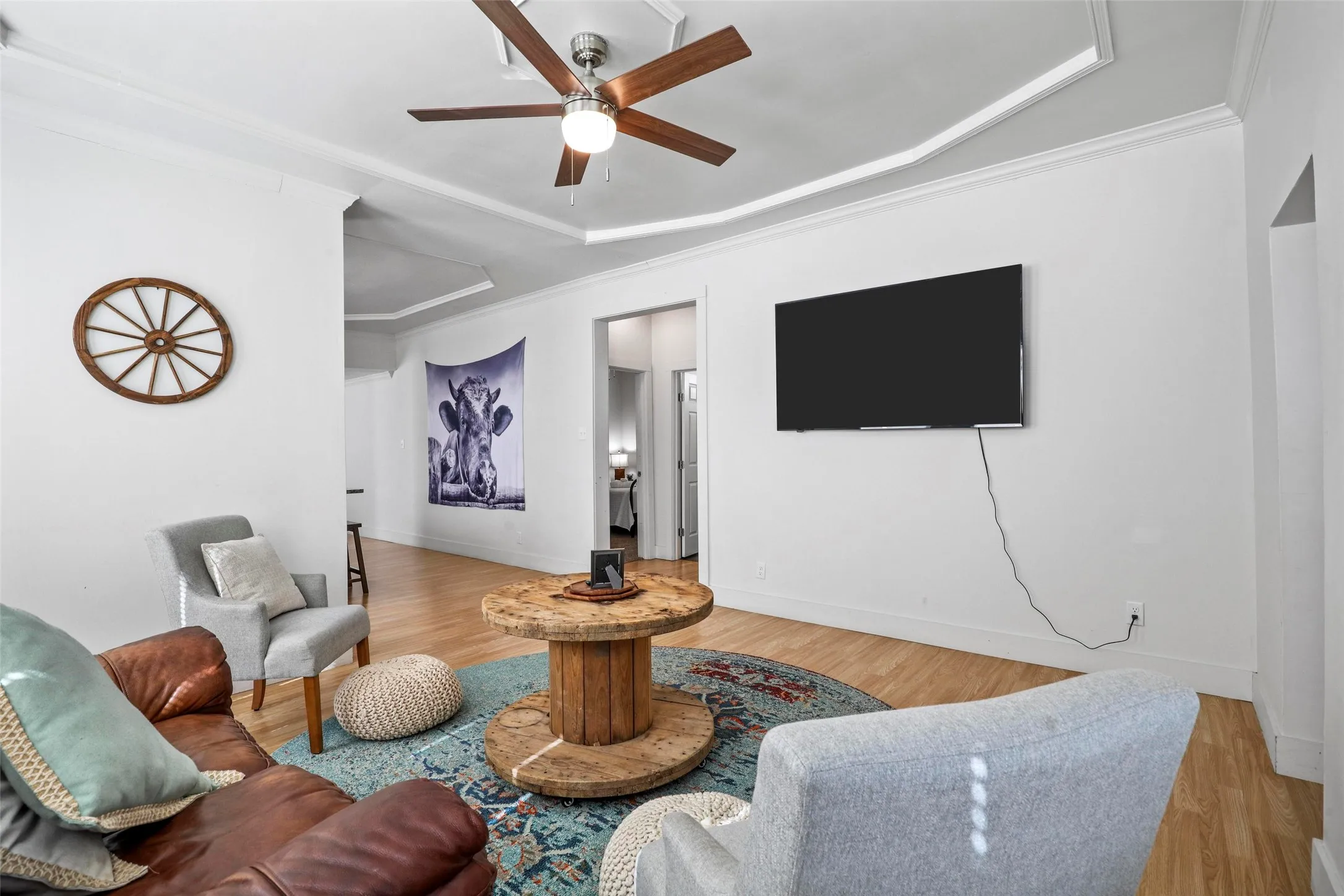 Single Family Residence For Sale in Tarrant County , 1501 Lagonda Avenue, Fort Worth, Texas 76164, 3 Bedroom, 2 Bathroom, Garage spaces, 1,373 Sqft, built in 1910, mls#21340472, Real Estate Agent in Fort Worth, Homes For Sale in Tarrant county, Homes For Sale in Fort Worth, Realtor in Fort Worth Texas, Real Estate Brokerage Independent Realty Texas, Luminita Cordes Realtor