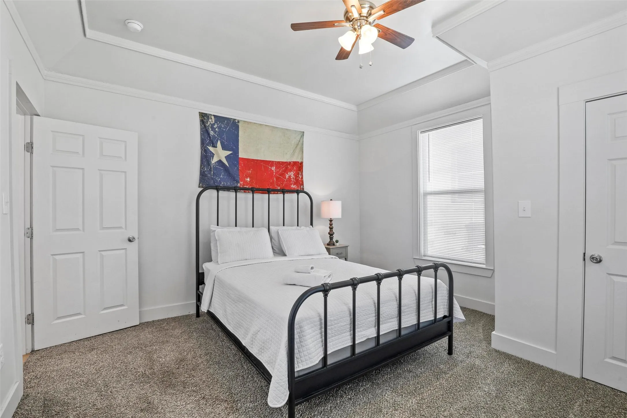 Single Family Residence For Sale in Tarrant County , 1501 Lagonda Avenue, Fort Worth, Texas 76164, 3 Bedroom, 2 Bathroom, Garage spaces, 1,373 Sqft, built in 1910, mls#21340472, Real Estate Agent in Fort Worth, Homes For Sale in Tarrant county, Homes For Sale in Fort Worth, Realtor in Fort Worth Texas, Real Estate Brokerage Independent Realty Texas, Luminita Cordes Realtor