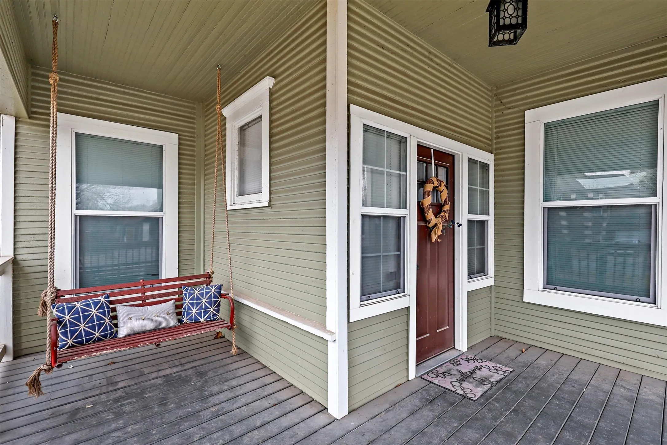 Single Family Residence For Sale in Tarrant County , 1501 Lagonda Avenue, Fort Worth, Texas 76164, 3 Bedroom, 2 Bathroom, Garage spaces, 1,373 Sqft, built in 1910, mls#21340472, Real Estate Agent in Fort Worth, Homes For Sale in Tarrant county, Homes For Sale in Fort Worth, Realtor in Fort Worth Texas, Real Estate Brokerage Independent Realty Texas, Luminita Cordes Realtor