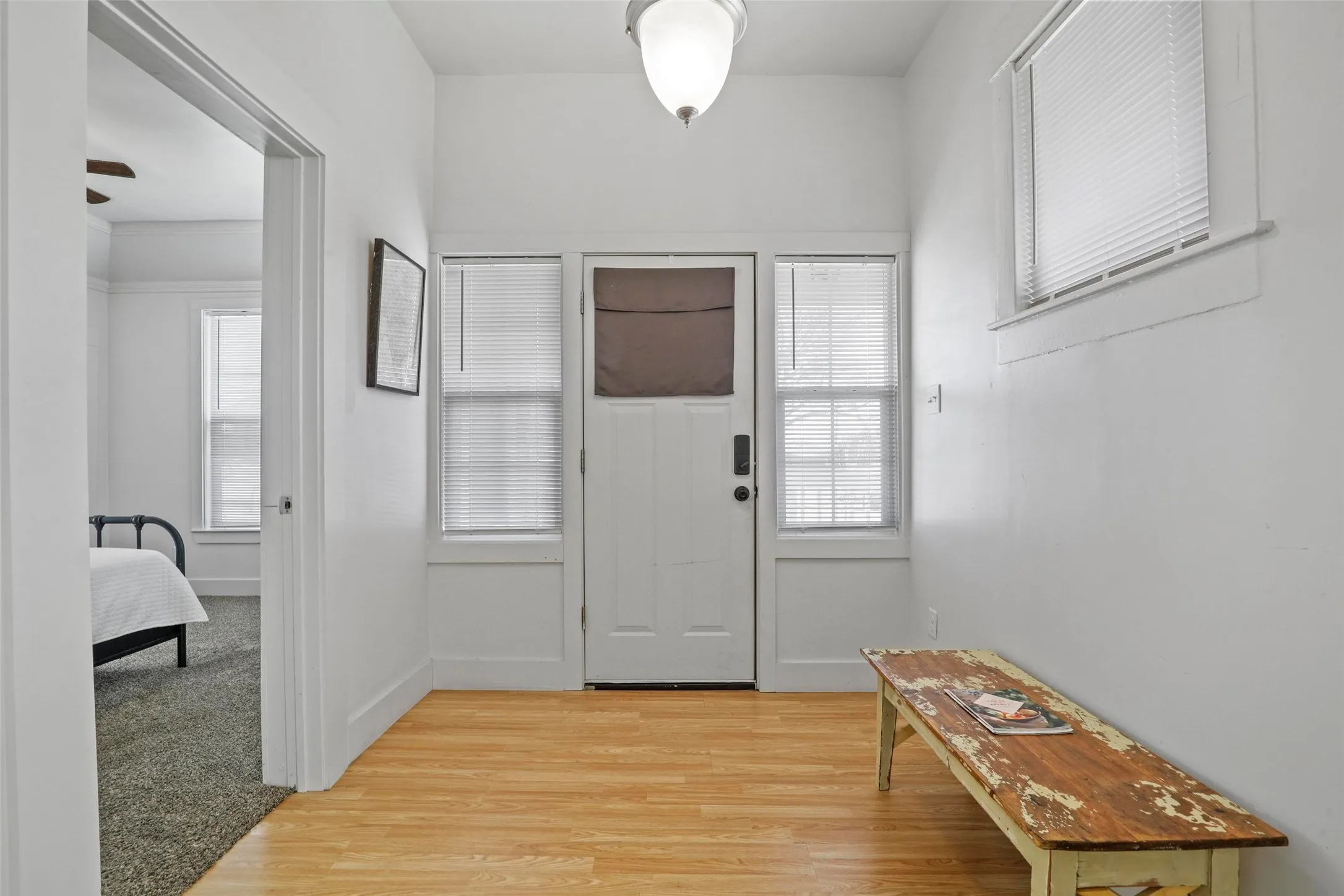 Single Family Residence For Sale in Tarrant County , 1501 Lagonda Avenue, Fort Worth, Texas 76164, 3 Bedroom, 2 Bathroom, Garage spaces, 1,373 Sqft, built in 1910, mls#21340472, Real Estate Agent in Fort Worth, Homes For Sale in Tarrant county, Homes For Sale in Fort Worth, Realtor in Fort Worth Texas, Real Estate Brokerage Independent Realty Texas, Luminita Cordes Realtor