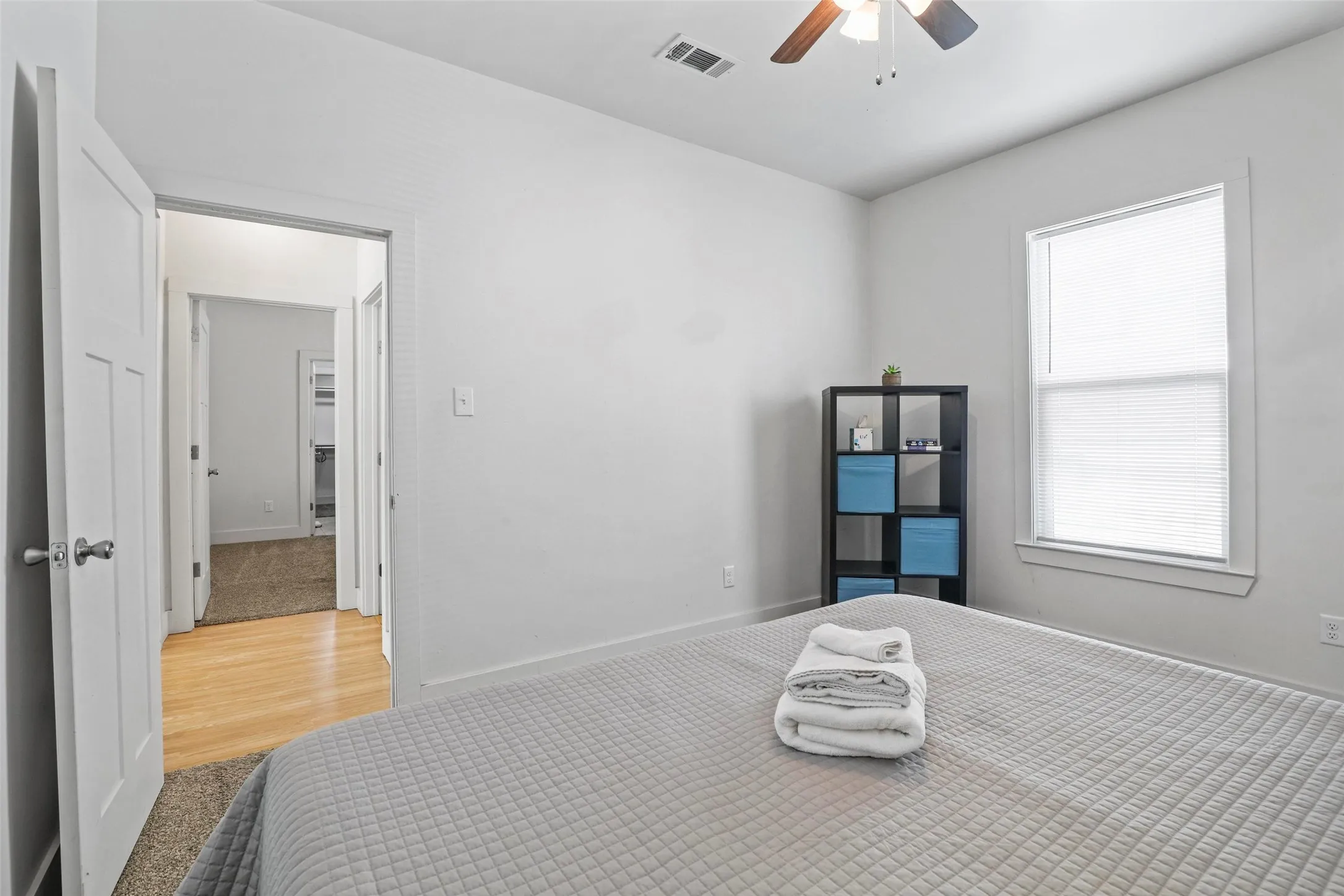 Single Family Residence For Sale in Tarrant County , 1501 Lagonda Avenue, Fort Worth, Texas 76164, 3 Bedroom, 2 Bathroom, Garage spaces, 1,373 Sqft, built in 1910, mls#21340472, Real Estate Agent in Fort Worth, Homes For Sale in Tarrant county, Homes For Sale in Fort Worth, Realtor in Fort Worth Texas, Real Estate Brokerage Independent Realty Texas, Luminita Cordes Realtor