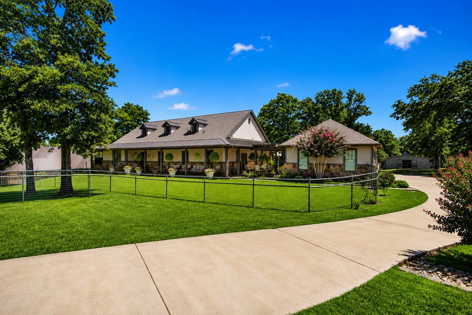 Single Family Residence For Sale in Johnson County , 3012 County Road 919, Burleson, Texas 76028, 4 Bedrooms, 2 Bathrooms, 2 Garage spaces, 3,085 Sqft, built in 2017, Price $1,100,000, mls#21338073, Real Estate Agent in Burleson, Homes For Sale in Johnson county, Homes For Sale in Burleson, Realtor in Burleson Texas, Real Estate Brokerage Independent Realty Texas, Luminita Cordes Realtor