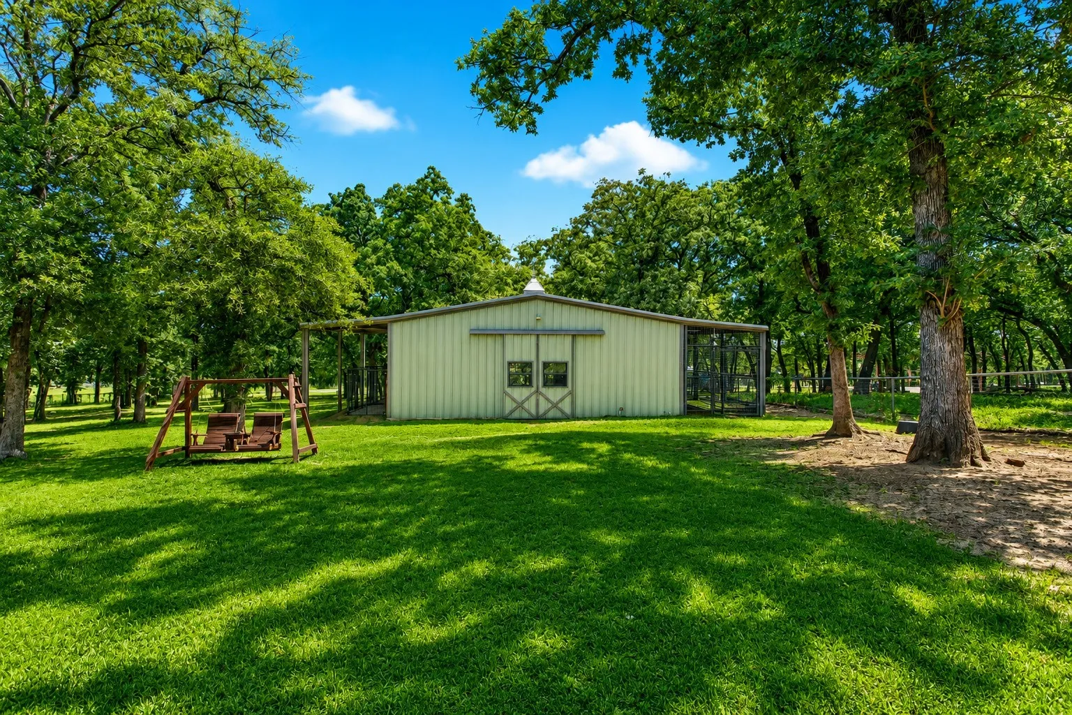 Single Family Residence For Sale in Johnson County , 3012 County Road 919, Burleson, Texas 76028, 4 Bedrooms, 2 Bathrooms, 2 Garage spaces, 3,085 Sqft, built in 2017, Price $1,100,000, mls#21338073, Real Estate Agent in Burleson, Homes For Sale in Johnson county, Homes For Sale in Burleson, Realtor in Burleson Texas, Real Estate Brokerage Independent Realty Texas, Luminita Cordes Realtor