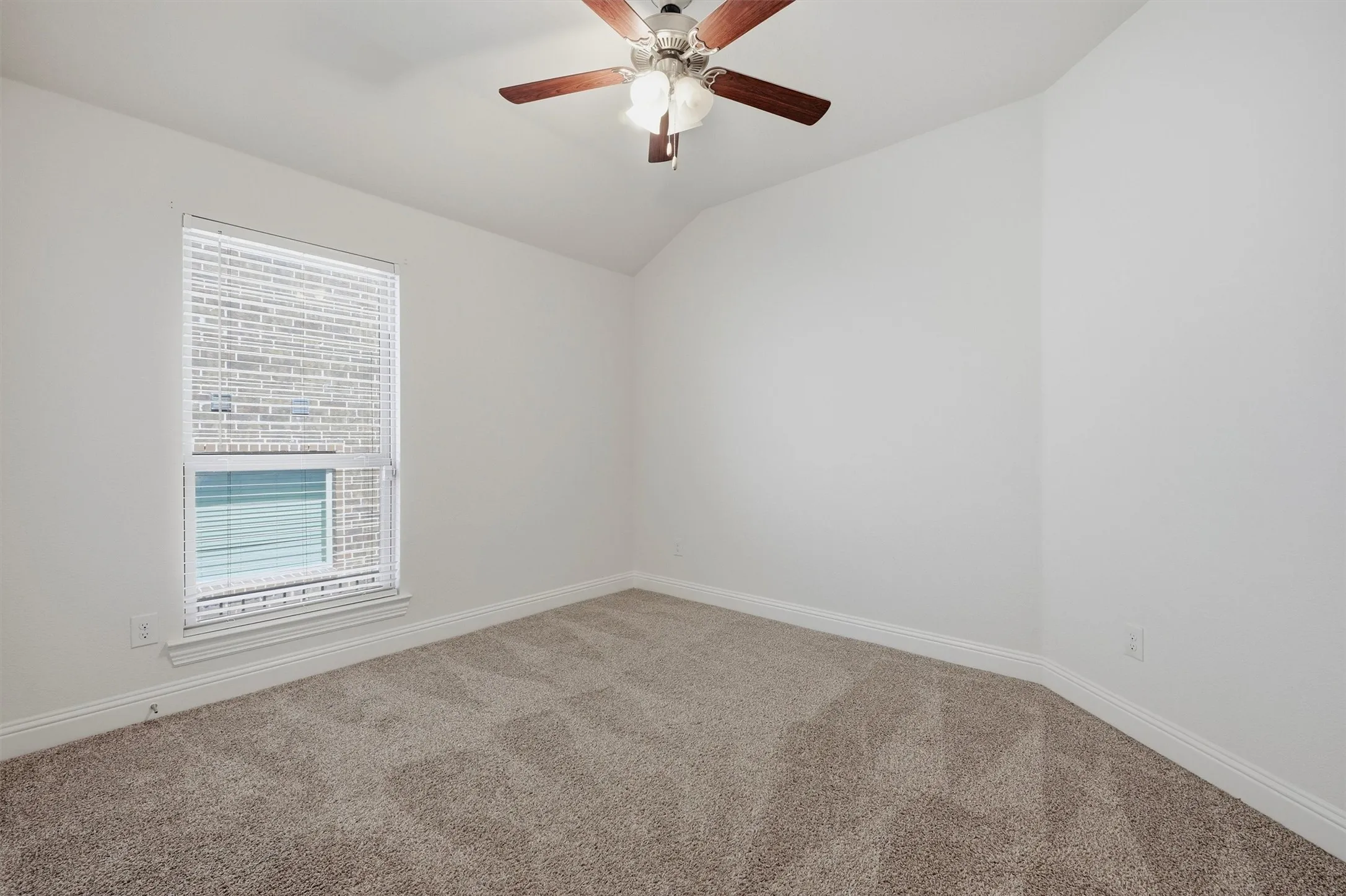 Single Family Residence For Sale in Collin County , 1217 Gibson Drive, Melissa, Texas 75454, 3 Bedroom, 2 Bathroom, 2 Garage spaces, 1,873 Sqft, built in 2019, mls#21339453, Real Estate Agent in Melissa, Homes For Sale in Collin county, Homes For Sale in Melissa, Realtor in Melissa Texas, Real Estate Brokerage Independent Realty Texas, Luminita Cordes Realtor