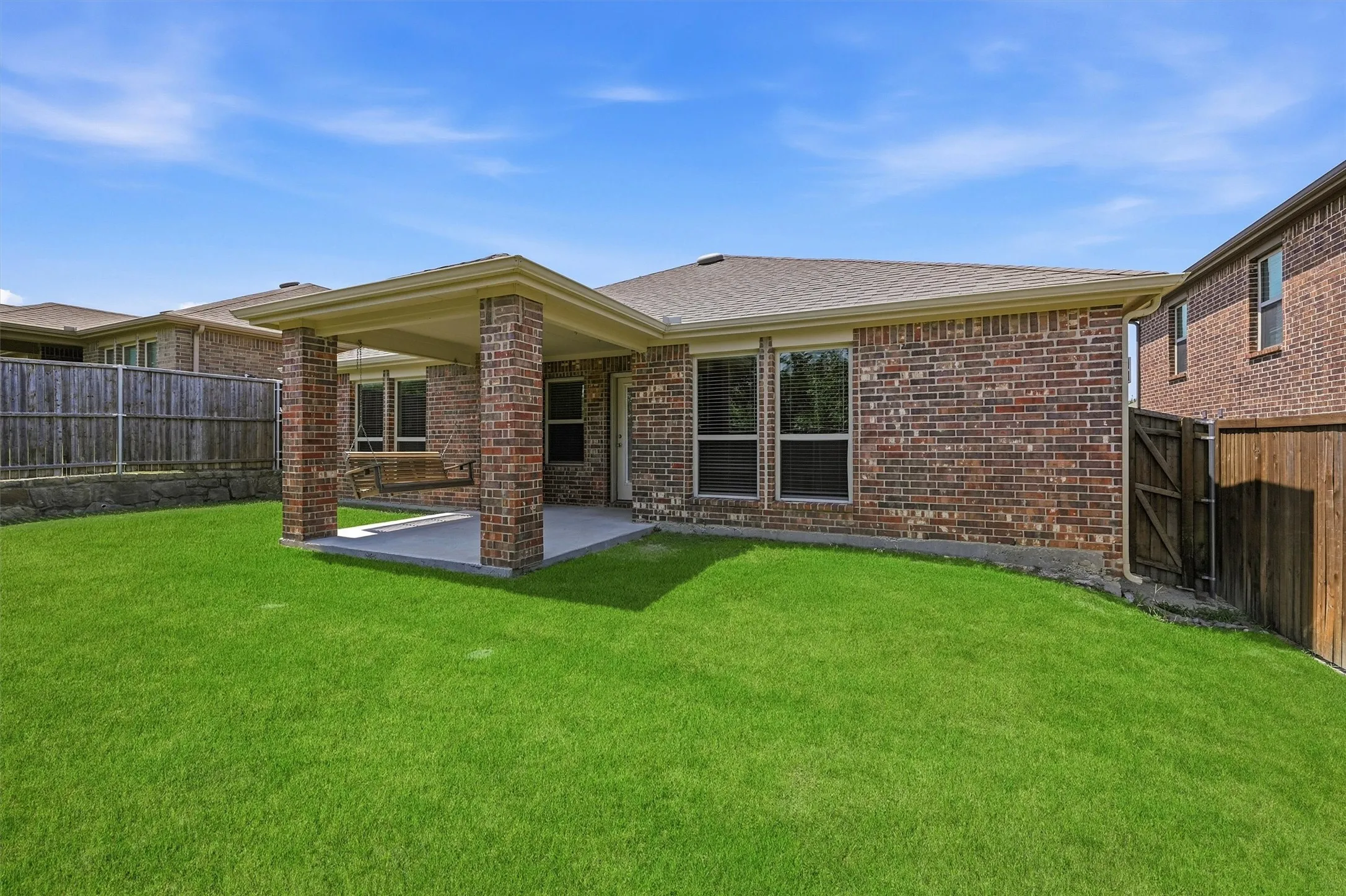 Single Family Residence For Sale in Collin County , 1217 Gibson Drive, Melissa, Texas 75454, 3 Bedroom, 2 Bathroom, 2 Garage spaces, 1,873 Sqft, built in 2019, mls#21339453, Real Estate Agent in Melissa, Homes For Sale in Collin county, Homes For Sale in Melissa, Realtor in Melissa Texas, Real Estate Brokerage Independent Realty Texas, Luminita Cordes Realtor