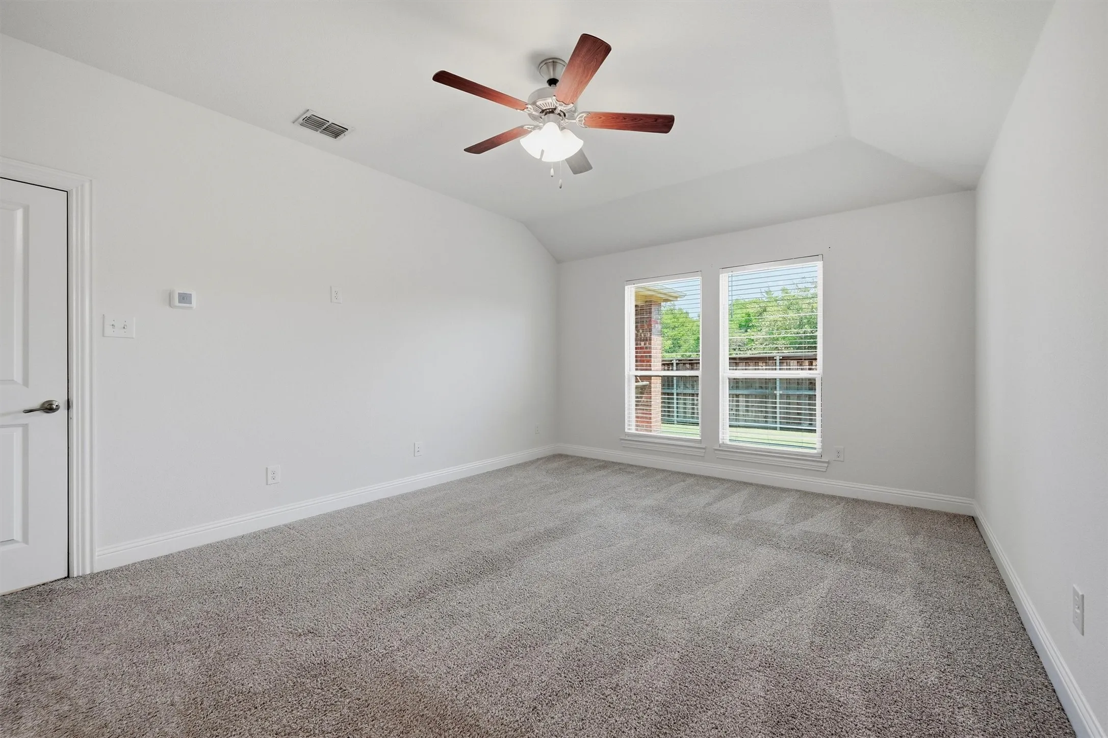 Single Family Residence For Sale in Collin County , 1217 Gibson Drive, Melissa, Texas 75454, 3 Bedroom, 2 Bathroom, 2 Garage spaces, 1,873 Sqft, built in 2019, mls#21339453, Real Estate Agent in Melissa, Homes For Sale in Collin county, Homes For Sale in Melissa, Realtor in Melissa Texas, Real Estate Brokerage Independent Realty Texas, Luminita Cordes Realtor