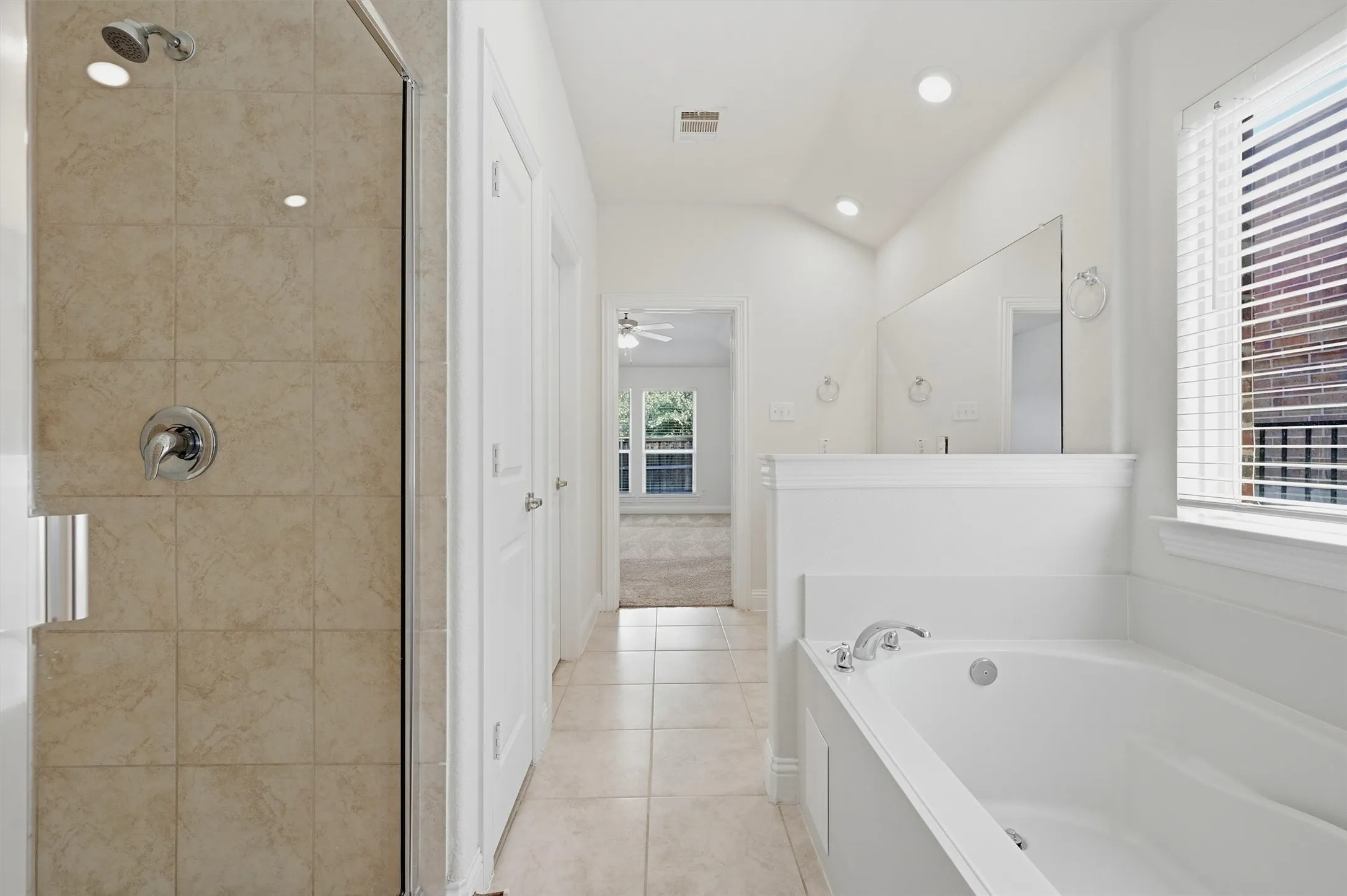 Single Family Residence For Sale in Collin County , 1217 Gibson Drive, Melissa, Texas 75454, 3 Bedroom, 2 Bathroom, 2 Garage spaces, 1,873 Sqft, built in 2019, mls#21339453, Real Estate Agent in Melissa, Homes For Sale in Collin county, Homes For Sale in Melissa, Realtor in Melissa Texas, Real Estate Brokerage Independent Realty Texas, Luminita Cordes Realtor