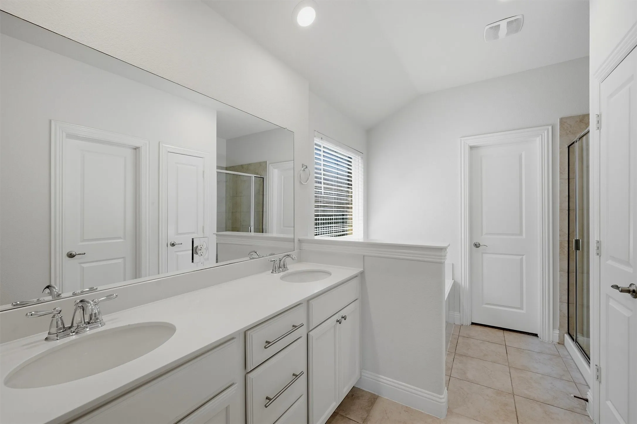 Single Family Residence For Sale in Collin County , 1217 Gibson Drive, Melissa, Texas 75454, 3 Bedroom, 2 Bathroom, 2 Garage spaces, 1,873 Sqft, built in 2019, mls#21339453, Real Estate Agent in Melissa, Homes For Sale in Collin county, Homes For Sale in Melissa, Realtor in Melissa Texas, Real Estate Brokerage Independent Realty Texas, Luminita Cordes Realtor