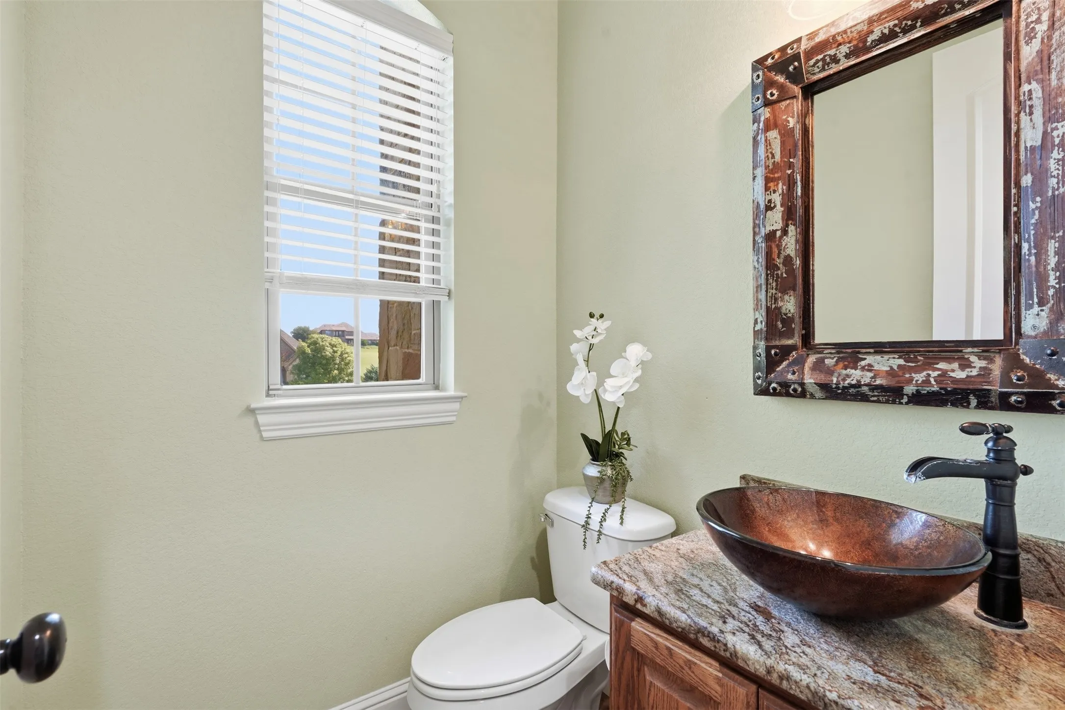 Guest half bath