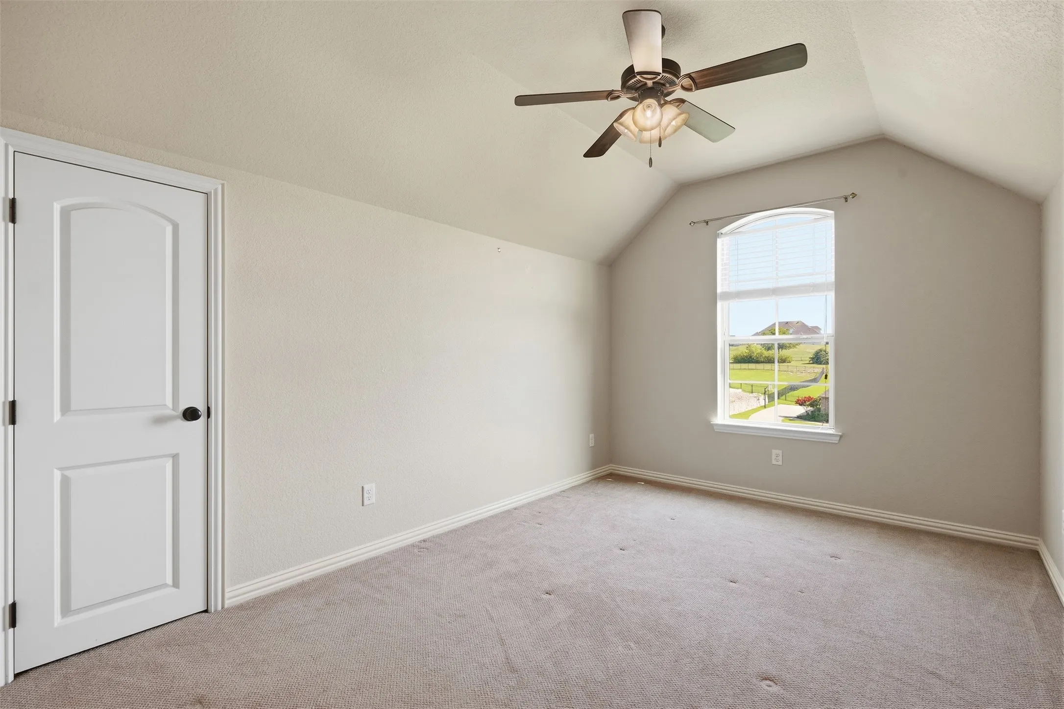 Single Family Residence For Sale in Tarrant County , 12409 Bella Vino Drive, Fort Worth, Texas 76126, 4 Bedroom, 4 Bathroom, 2 Garage spaces, 3,010 Sqft, built in 2012, mls#21337009, Real Estate Agent in Fort Worth, Homes For Sale in Tarrant county, Homes For Sale in Fort Worth, Realtor in Fort Worth Texas, Real Estate Brokerage Independent Realty Texas, Luminita Cordes Realtor