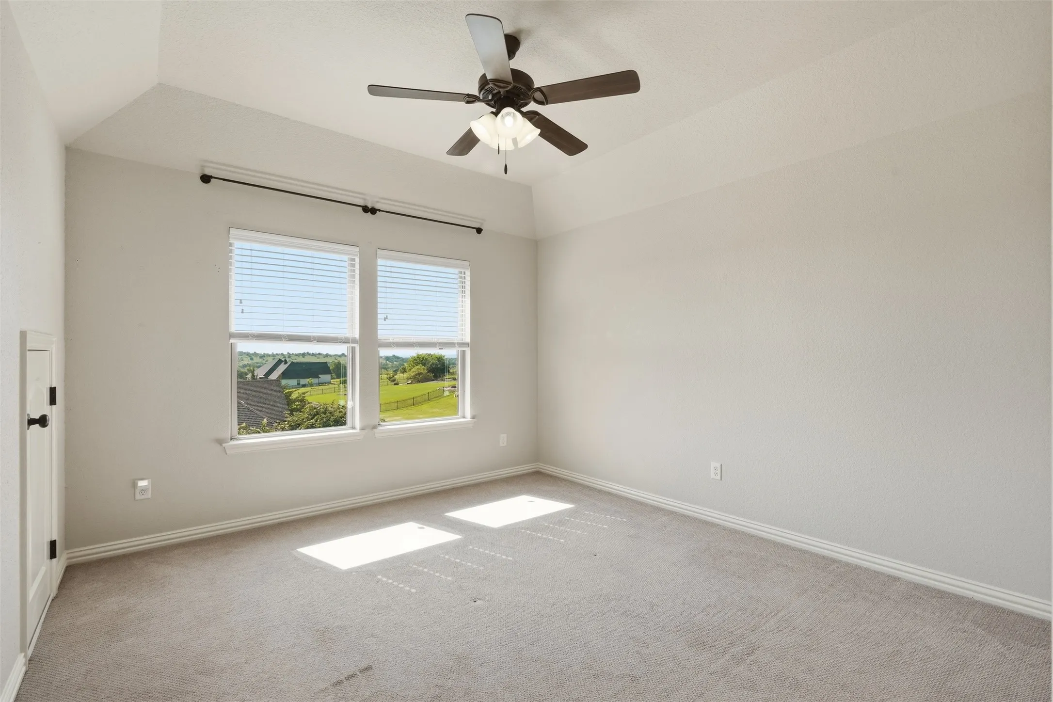 Single Family Residence For Sale in Tarrant County , 12409 Bella Vino Drive, Fort Worth, Texas 76126, 4 Bedroom, 4 Bathroom, 2 Garage spaces, 3,010 Sqft, built in 2012, mls#21337009, Real Estate Agent in Fort Worth, Homes For Sale in Tarrant county, Homes For Sale in Fort Worth, Realtor in Fort Worth Texas, Real Estate Brokerage Independent Realty Texas, Luminita Cordes Realtor