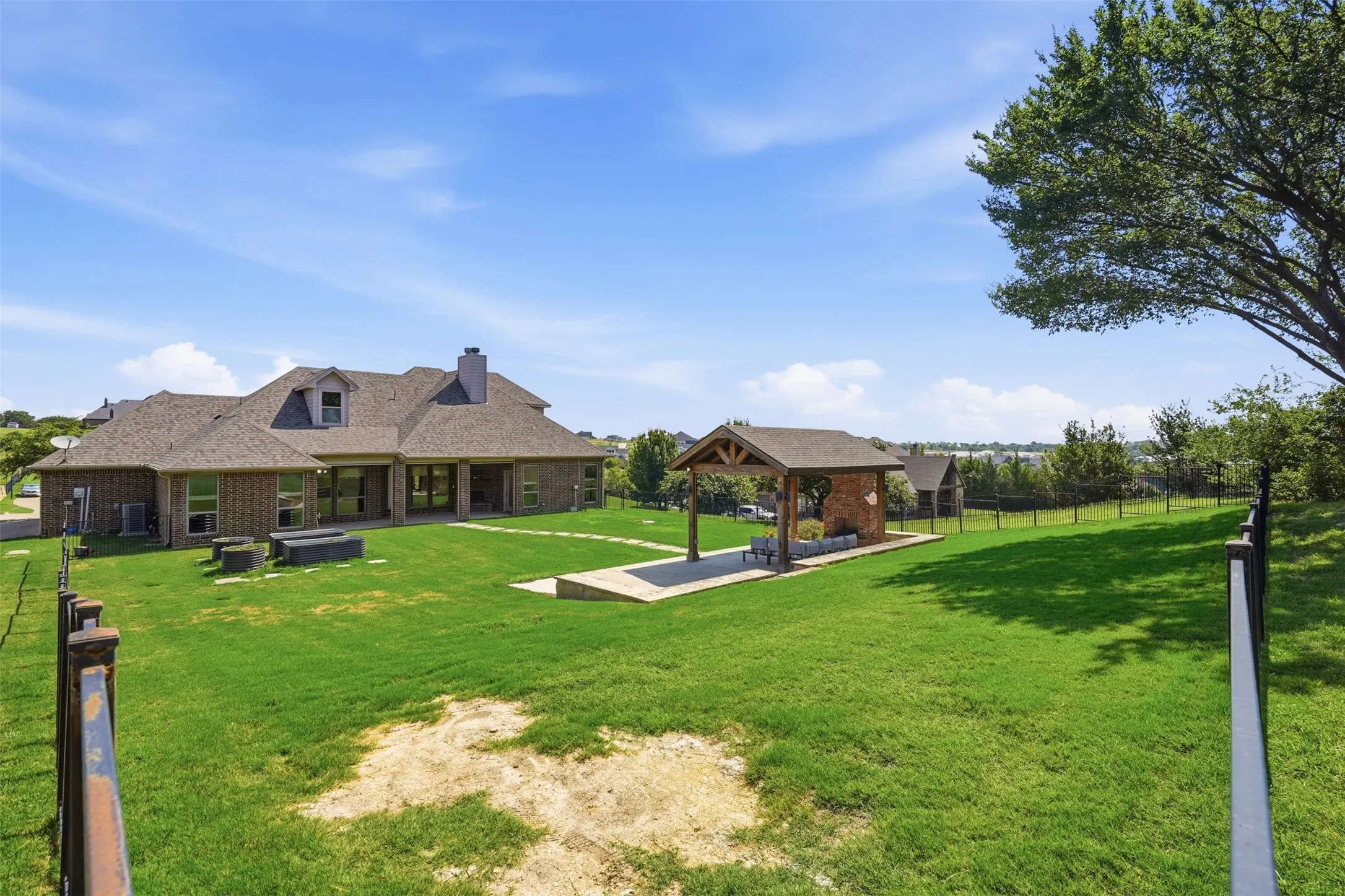 Single Family Residence For Sale in Tarrant County , 12409 Bella Vino Drive, Fort Worth, Texas 76126, 4 Bedroom, 4 Bathroom, 2 Garage spaces, 3,010 Sqft, built in 2012, mls#21337009, Real Estate Agent in Fort Worth, Homes For Sale in Tarrant county, Homes For Sale in Fort Worth, Realtor in Fort Worth Texas, Real Estate Brokerage Independent Realty Texas, Luminita Cordes Realtor