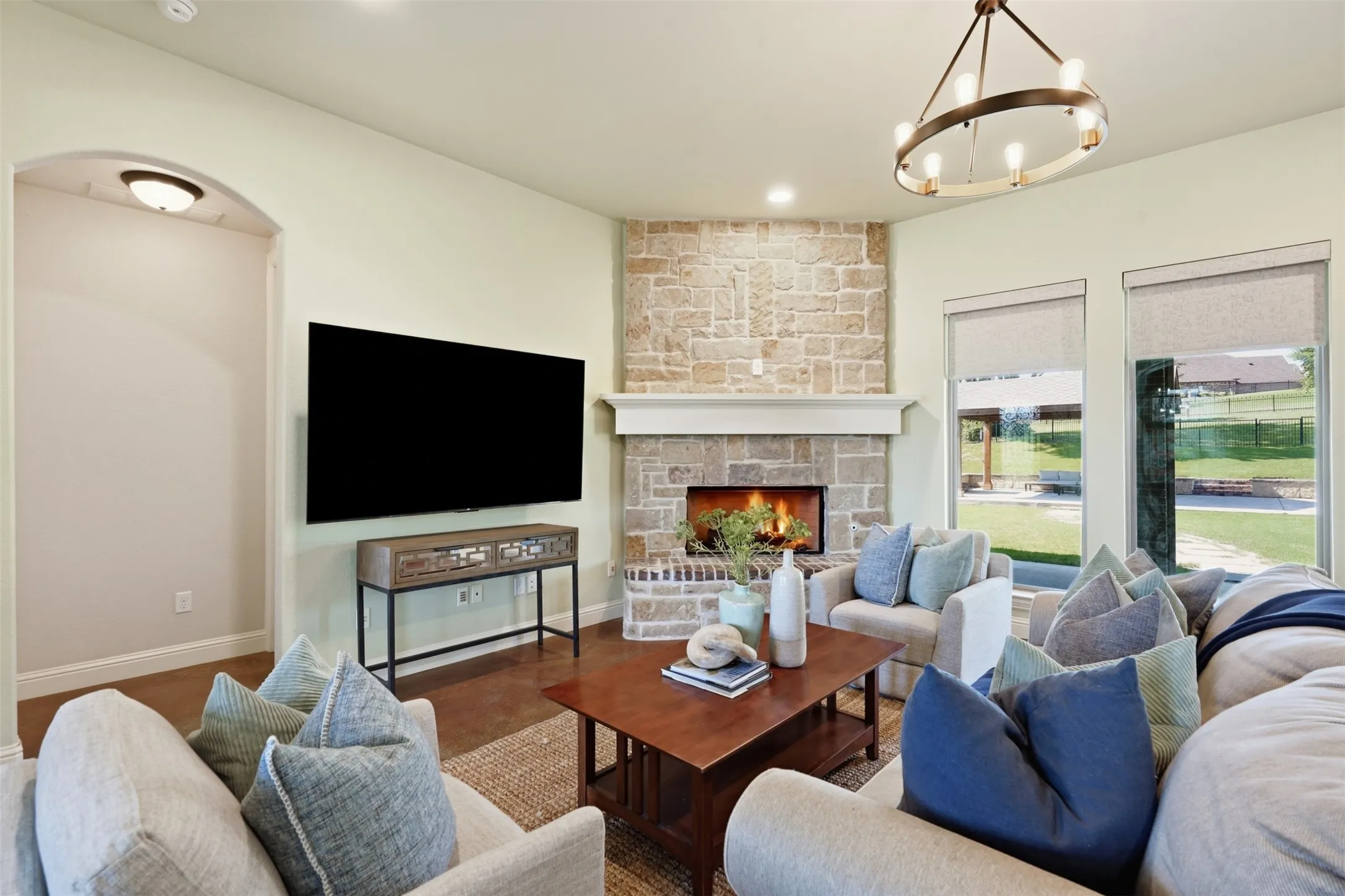 Single Family Residence For Sale in Tarrant County , 12409 Bella Vino Drive, Fort Worth, Texas 76126, 4 Bedroom, 4 Bathroom, 2 Garage spaces, 3,010 Sqft, built in 2012, mls#21337009, Real Estate Agent in Fort Worth, Homes For Sale in Tarrant county, Homes For Sale in Fort Worth, Realtor in Fort Worth Texas, Real Estate Brokerage Independent Realty Texas, Luminita Cordes Realtor