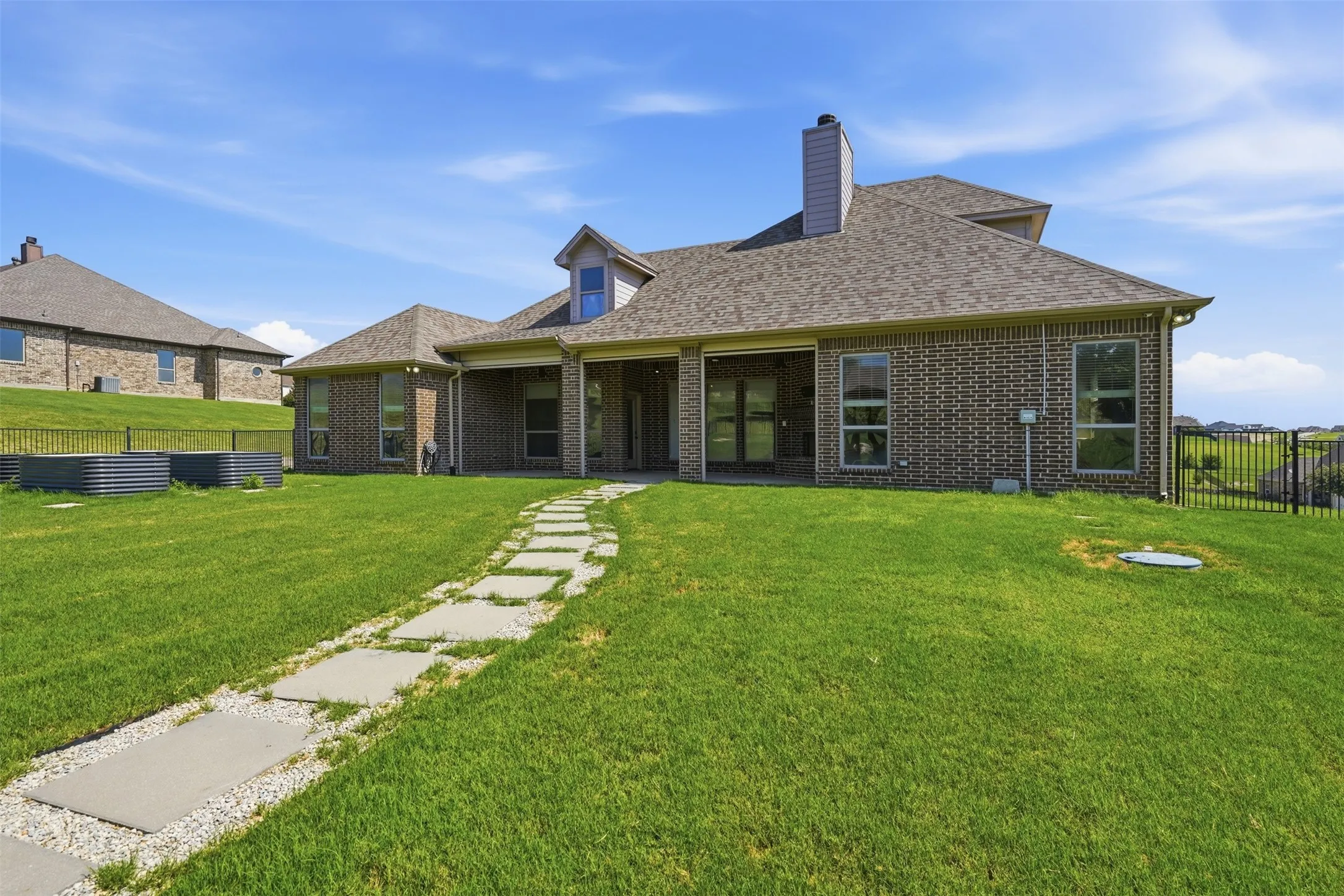 Single Family Residence For Sale in Tarrant County , 12409 Bella Vino Drive, Fort Worth, Texas 76126, 4 Bedroom, 4 Bathroom, 2 Garage spaces, 3,010 Sqft, built in 2012, mls#21337009, Real Estate Agent in Fort Worth, Homes For Sale in Tarrant county, Homes For Sale in Fort Worth, Realtor in Fort Worth Texas, Real Estate Brokerage Independent Realty Texas, Luminita Cordes Realtor