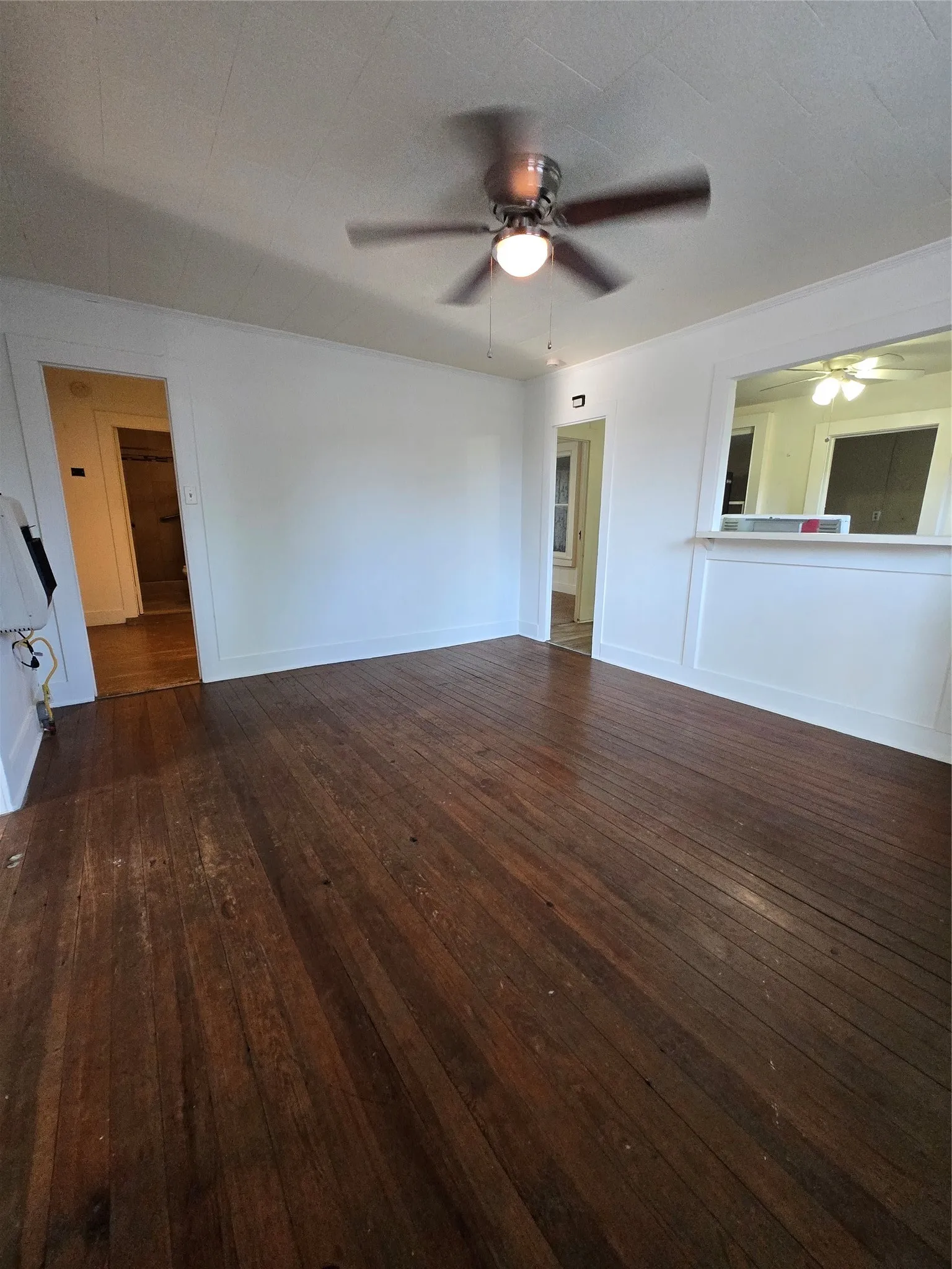 Single Family Residence For Sale in Coleman County , 714 S Commercial Avenue, Coleman, Texas 76834, 2 Bedrooms, 1 Bathroom, 1 Garage spaces, 1,261 Sqft, built in 1950, Price $85,000, mls#21340496, Real Estate Agent in Coleman, Homes For Sale in Coleman county, Homes For Sale in Coleman, Realtor in Coleman Texas, Real Estate Brokerage Independent Realty Texas, Luminita Cordes Realtor
