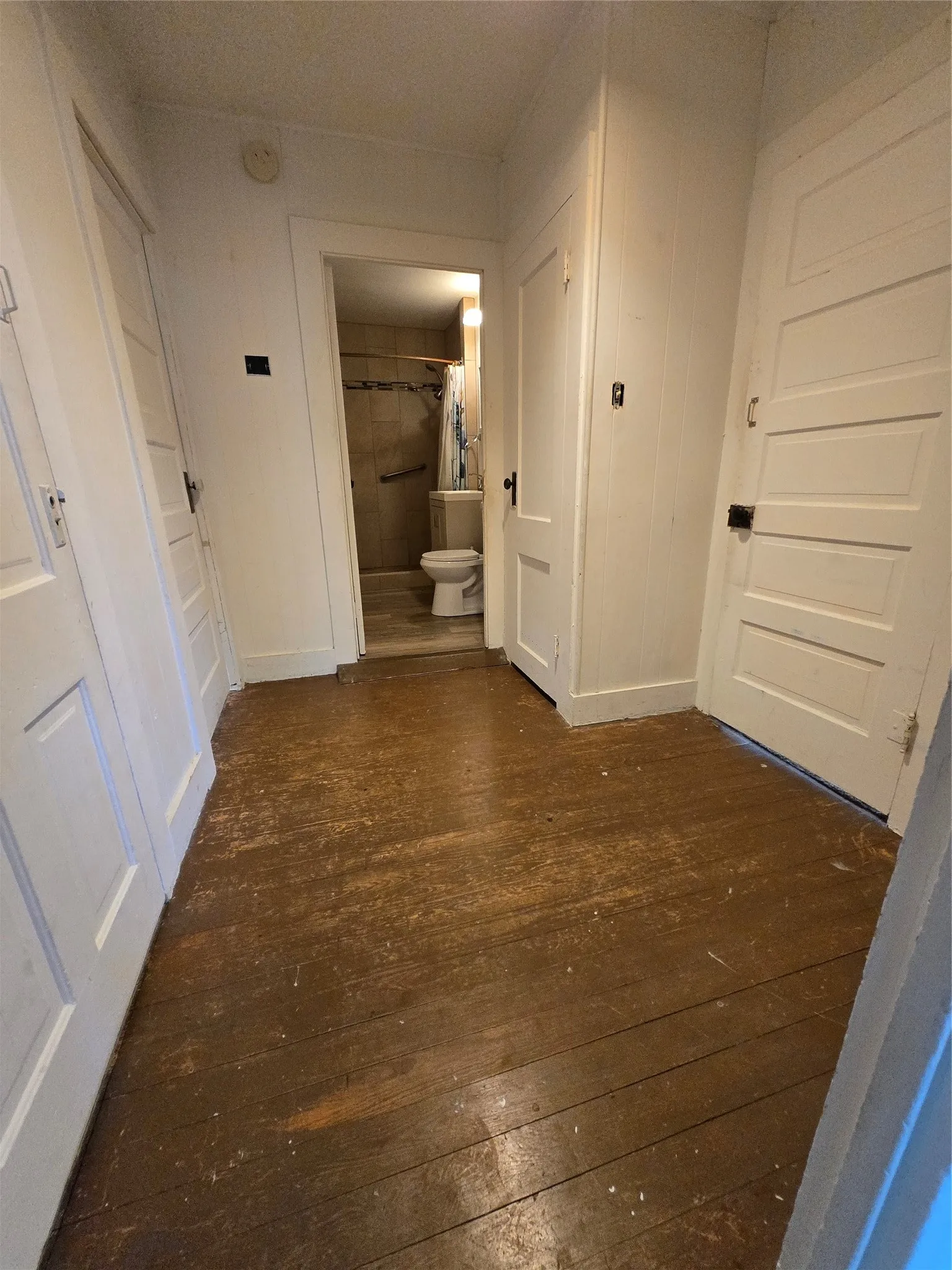 Single Family Residence For Sale in Coleman County , 714 S Commercial Avenue, Coleman, Texas 76834, 2 Bedrooms, 1 Bathroom, 1 Garage spaces, 1,261 Sqft, built in 1950, Price $85,000, mls#21340496, Real Estate Agent in Coleman, Homes For Sale in Coleman county, Homes For Sale in Coleman, Realtor in Coleman Texas, Real Estate Brokerage Independent Realty Texas, Luminita Cordes Realtor