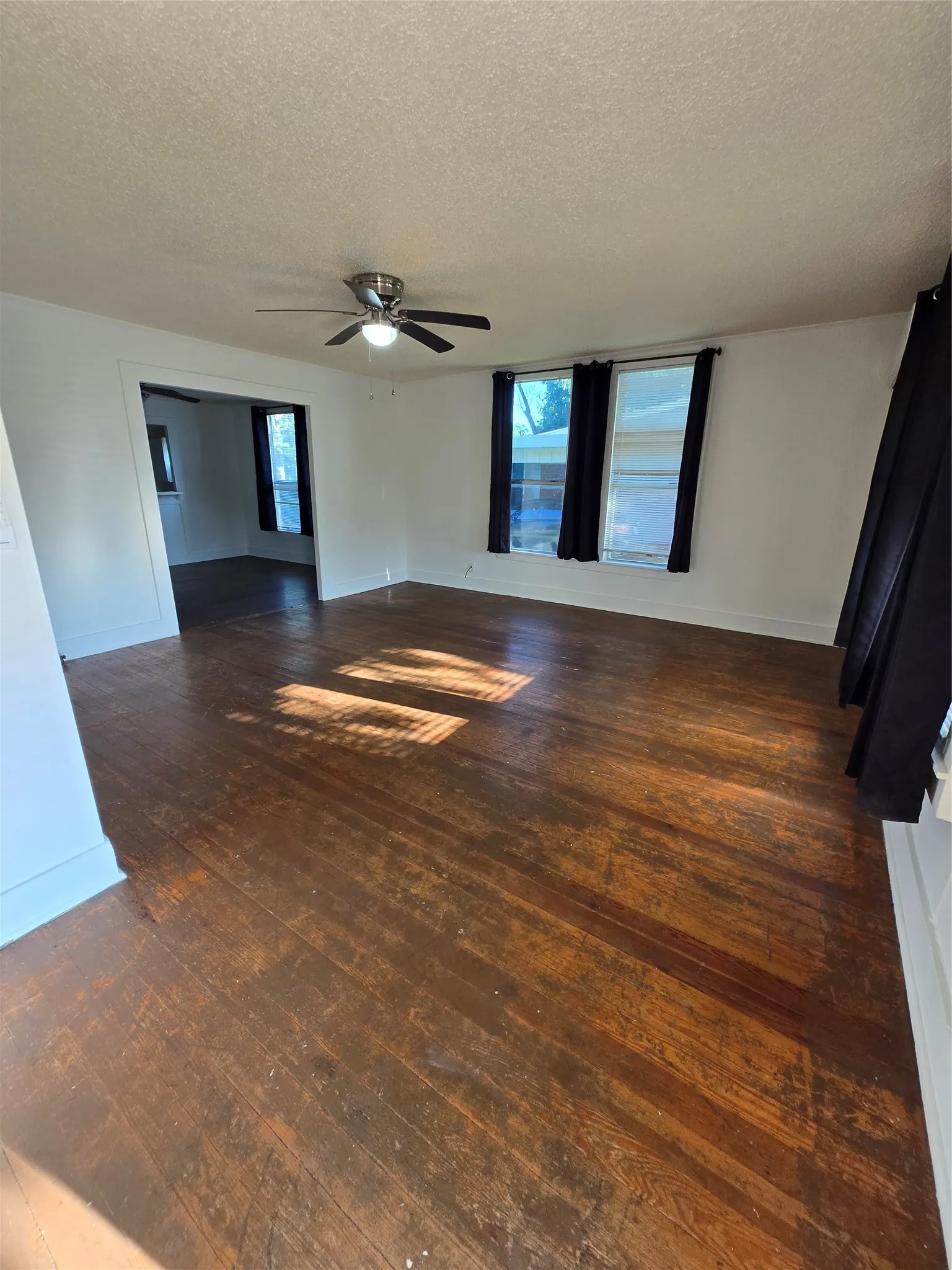 Single Family Residence For Sale in Coleman County , 714 S Commercial Avenue, Coleman, Texas 76834, 2 Bedrooms, 1 Bathroom, 1 Garage spaces, 1,261 Sqft, built in 1950, Price $85,000, mls#21340496, Real Estate Agent in Coleman, Homes For Sale in Coleman county, Homes For Sale in Coleman, Realtor in Coleman Texas, Real Estate Brokerage Independent Realty Texas, Luminita Cordes Realtor