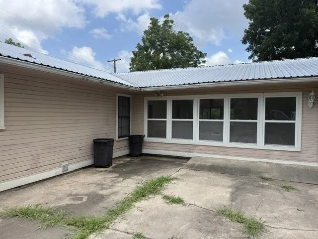 Single Family Residence For Sale in Delta County , 131 SE 7th Street, Cooper, Texas 75432, 3 Bedroom, 2 Bathroom, Garage spaces, 1,665 Sqft, built in 1989, mls#21339478, Real Estate Agent in Cooper, Homes For Sale in Delta county, Homes For Sale in Cooper, Realtor in Cooper Texas, Real Estate Brokerage Independent Realty Texas, Luminita Cordes Realtor