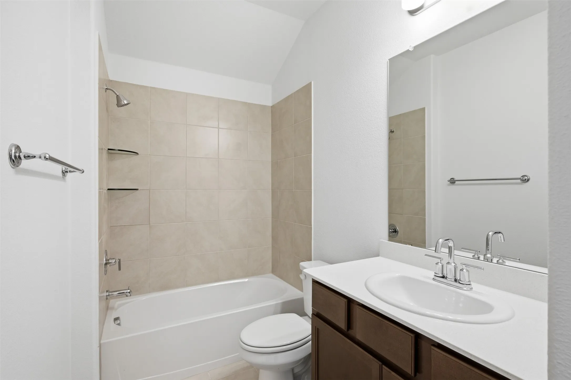 Single Family Residence For Rent in Denton County , 825 Birdie Drive, Little Elm, Texas 75068, 3 Bedroom, 2 Bathroom, 2 Garage spaces, 1,518 Sqft, built in 2026, mls#21340438, Real Estate Agent in Little Elm, Homes For Rent in Denton county, Homes For Rent in Little Elm, Realtor in Little Elm Texas, Real Estate Brokerage Independent Realty Texas, Luminita Cordes Realtor
