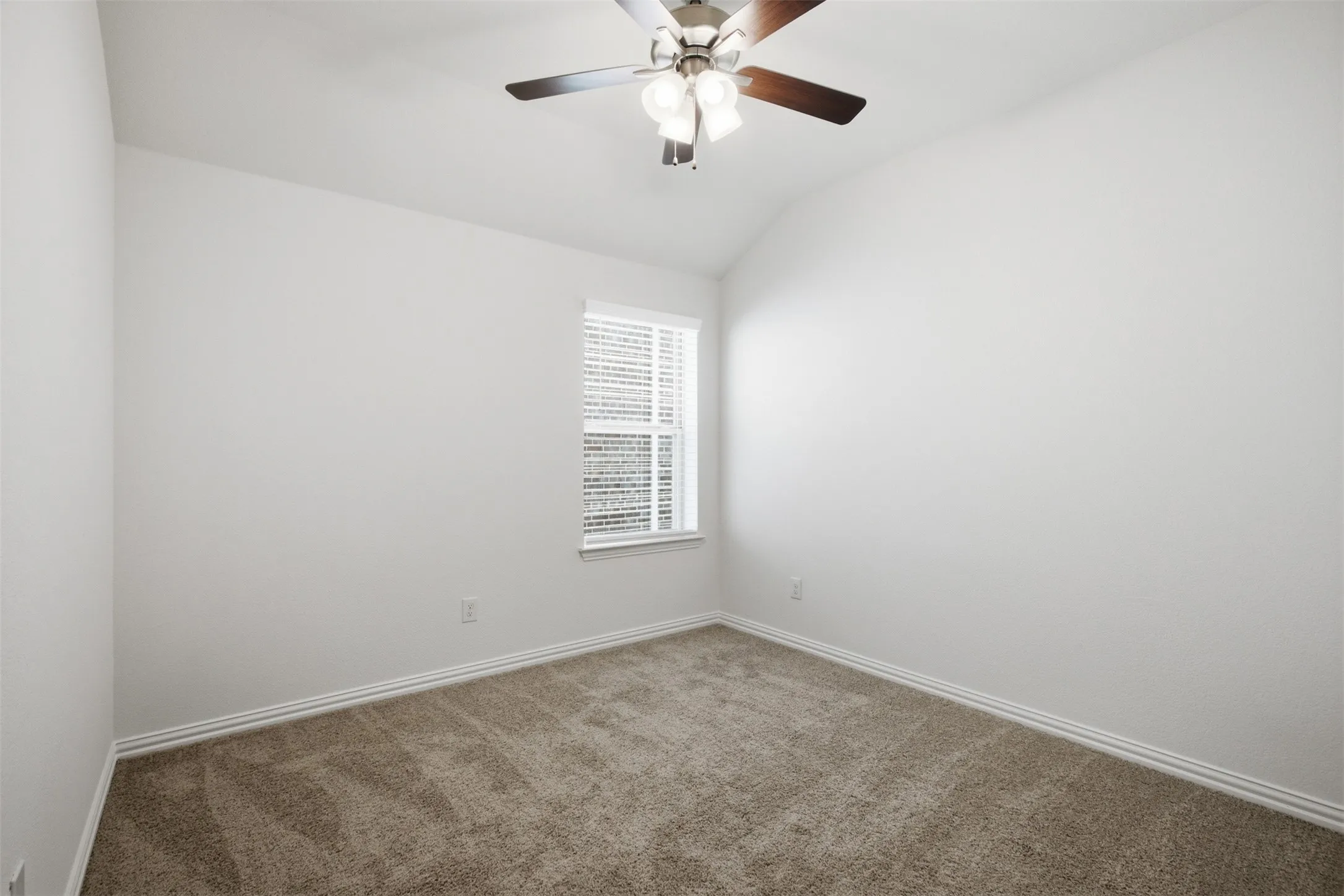 Single Family Residence For Rent in Denton County , 825 Birdie Drive, Little Elm, Texas 75068, 3 Bedroom, 2 Bathroom, 2 Garage spaces, 1,518 Sqft, built in 2026, mls#21340438, Real Estate Agent in Little Elm, Homes For Rent in Denton county, Homes For Rent in Little Elm, Realtor in Little Elm Texas, Real Estate Brokerage Independent Realty Texas, Luminita Cordes Realtor