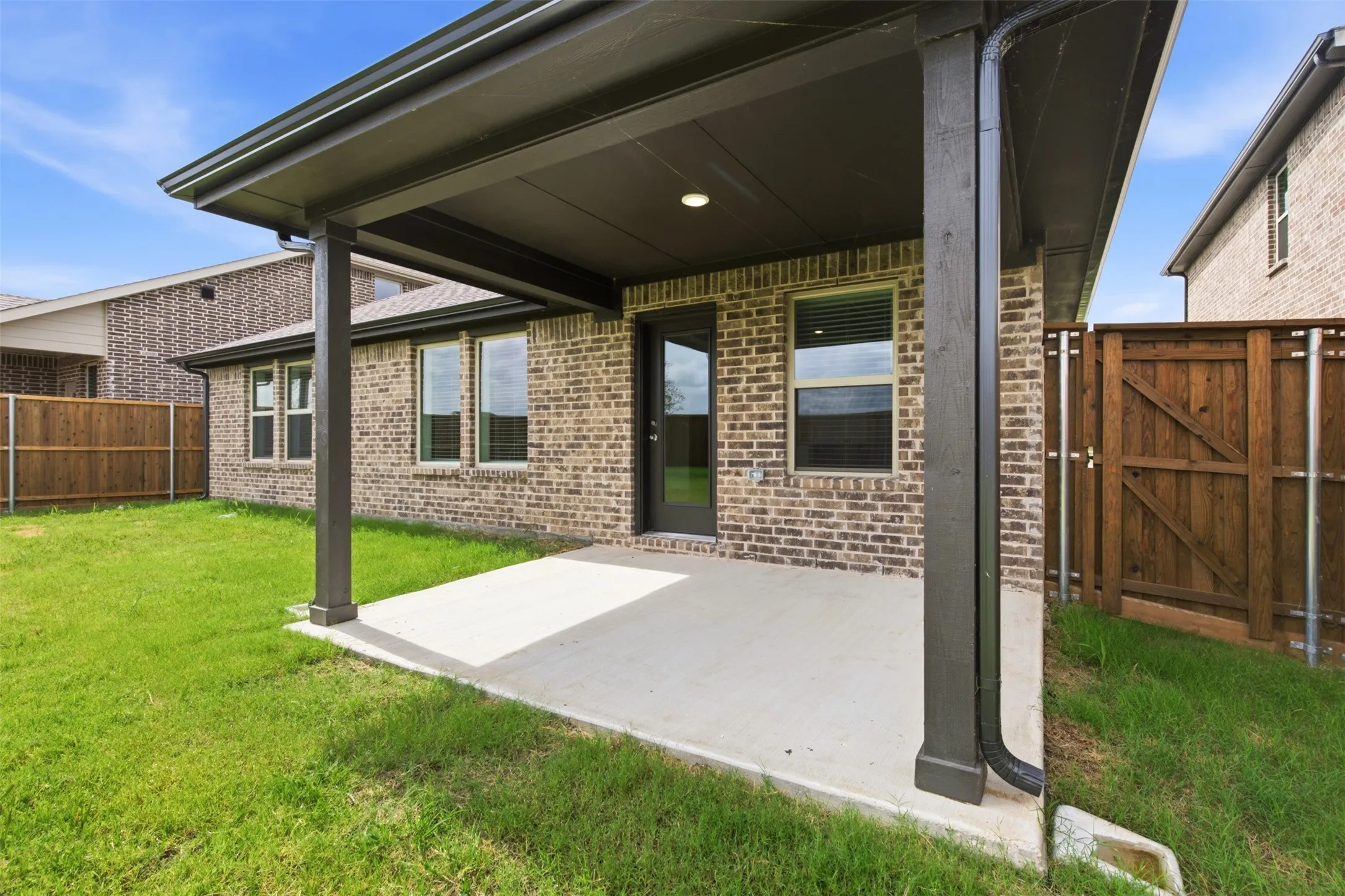 Single Family Residence For Rent in Denton County , 825 Birdie Drive, Little Elm, Texas 75068, 3 Bedroom, 2 Bathroom, 2 Garage spaces, 1,518 Sqft, built in 2026, mls#21340438, Real Estate Agent in Little Elm, Homes For Rent in Denton county, Homes For Rent in Little Elm, Realtor in Little Elm Texas, Real Estate Brokerage Independent Realty Texas, Luminita Cordes Realtor