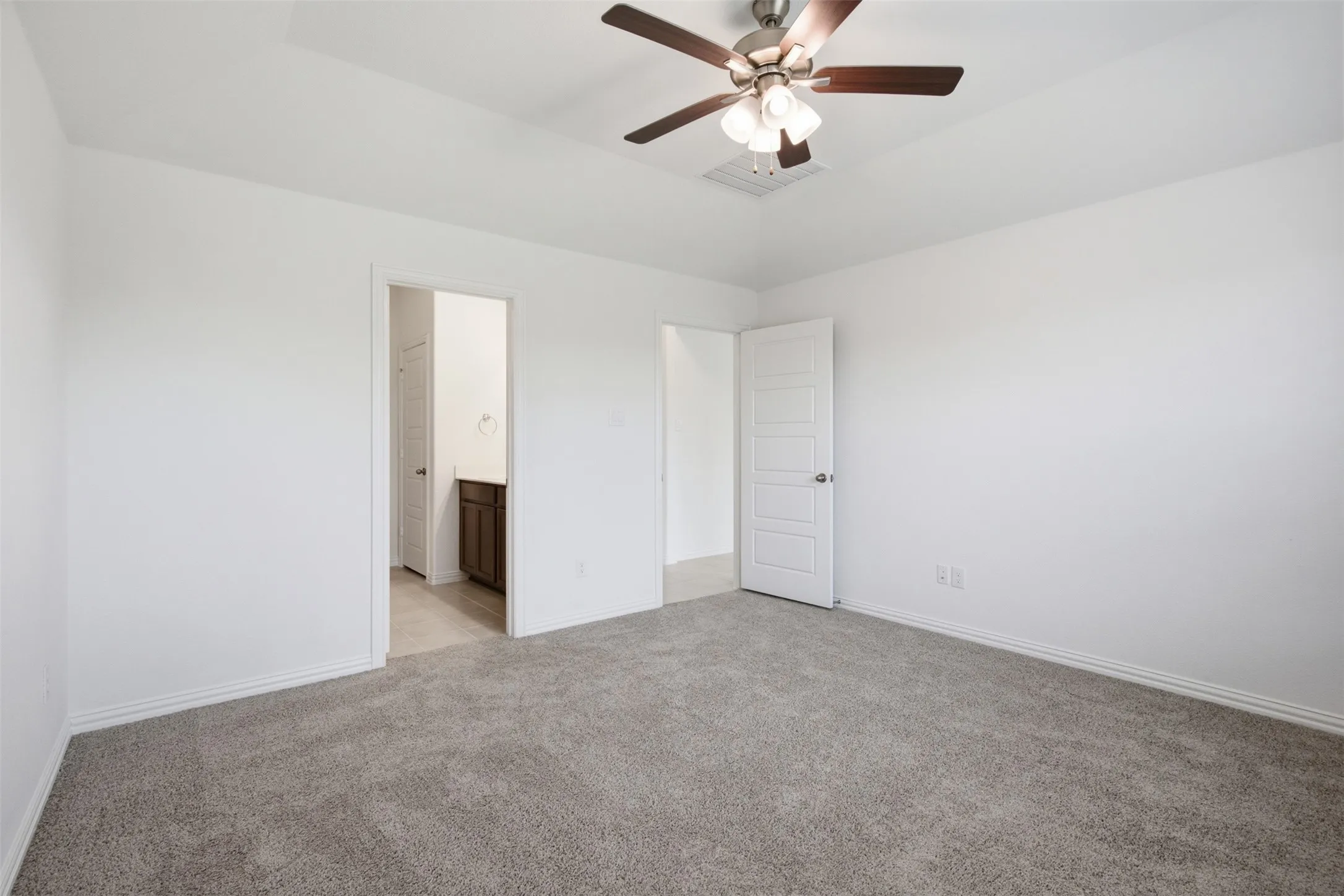 Single Family Residence For Rent in Denton County , 825 Birdie Drive, Little Elm, Texas 75068, 3 Bedroom, 2 Bathroom, 2 Garage spaces, 1,518 Sqft, built in 2026, mls#21340438, Real Estate Agent in Little Elm, Homes For Rent in Denton county, Homes For Rent in Little Elm, Realtor in Little Elm Texas, Real Estate Brokerage Independent Realty Texas, Luminita Cordes Realtor