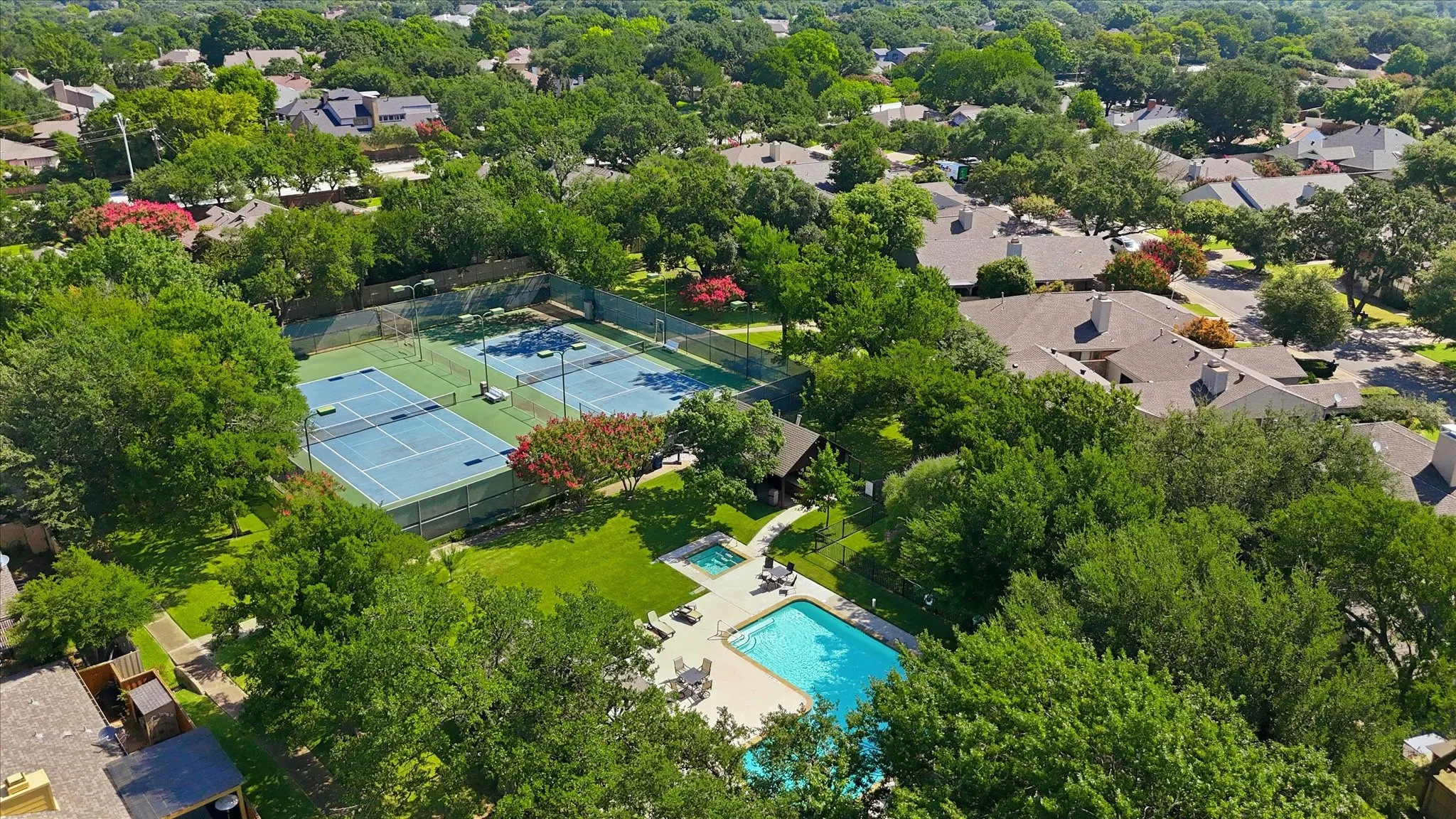 Single Family Residence For Sale in Dallas County , 15614 Ranchita Drive, Dallas, Texas 75248, 2 Bedroom, 2 Bathroom, 2 Garage spaces, 2,184 Sqft, built in 1981, mls#21336137, Real Estate Agent in Dallas, Homes For Sale in Dallas county, Homes For Sale in Dallas, Realtor in Dallas Texas, Real Estate Brokerage Independent Realty Texas, Luminita Cordes Realtor