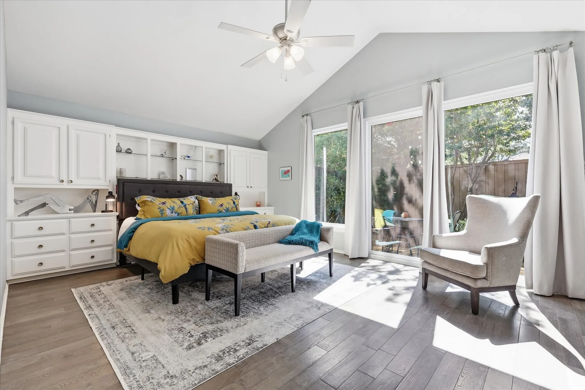 Single Family Residence For Sale in Dallas County , 15614 Ranchita Drive, Dallas, Texas 75248, 2 Bedroom, 2 Bathroom, 2 Garage spaces, 2,184 Sqft, built in 1981, mls#21336137, Real Estate Agent in Dallas, Homes For Sale in Dallas county, Homes For Sale in Dallas, Realtor in Dallas Texas, Real Estate Brokerage Independent Realty Texas, Luminita Cordes Realtor