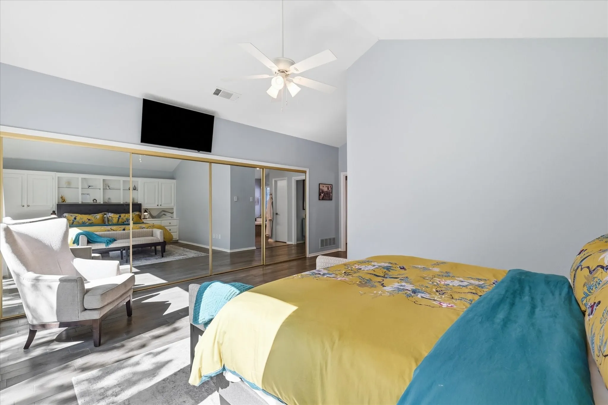 Single Family Residence For Sale in Dallas County , 15614 Ranchita Drive, Dallas, Texas 75248, 2 Bedroom, 2 Bathroom, 2 Garage spaces, 2,184 Sqft, built in 1981, mls#21336137, Real Estate Agent in Dallas, Homes For Sale in Dallas county, Homes For Sale in Dallas, Realtor in Dallas Texas, Real Estate Brokerage Independent Realty Texas, Luminita Cordes Realtor