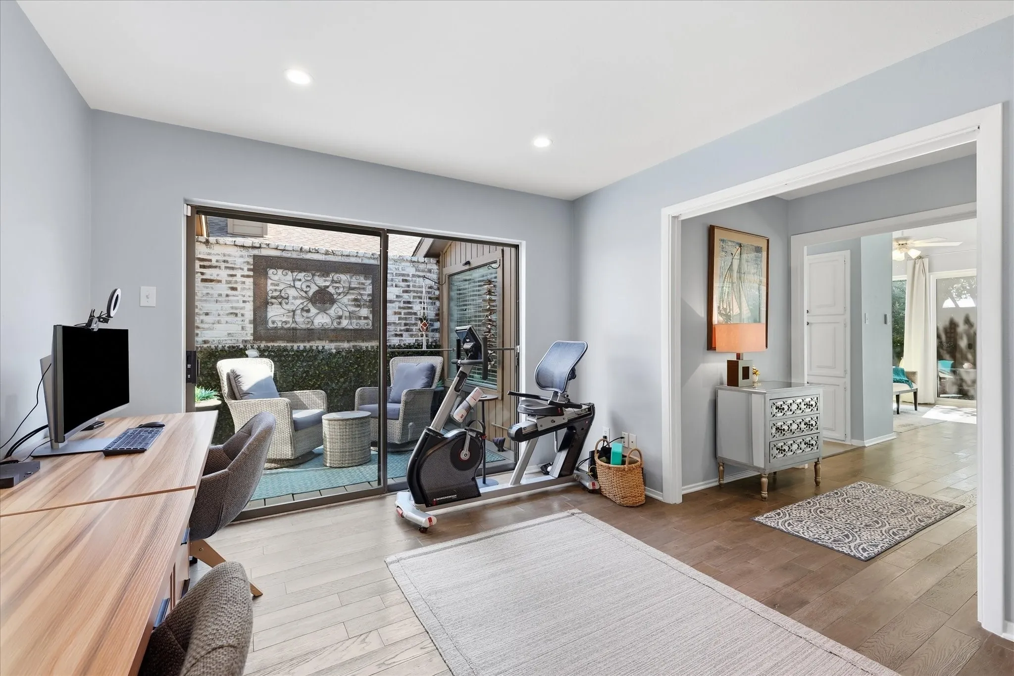 Single Family Residence For Sale in Dallas County , 15614 Ranchita Drive, Dallas, Texas 75248, 2 Bedroom, 2 Bathroom, 2 Garage spaces, 2,184 Sqft, built in 1981, mls#21336137, Real Estate Agent in Dallas, Homes For Sale in Dallas county, Homes For Sale in Dallas, Realtor in Dallas Texas, Real Estate Brokerage Independent Realty Texas, Luminita Cordes Realtor