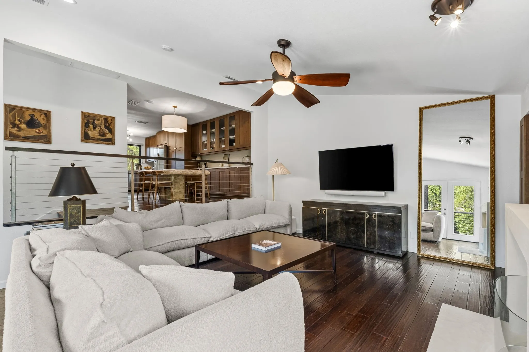 Single Family Residence For Sale in Dallas County , 6124 Summer Creek Circle, Dallas, Texas 75231, 2 Bedroom, 2 Bathroom, 1 Garage spaces, 1,440 Sqft, built in 1980, mls#21340241, Real Estate Agent in Dallas, Homes For Sale in Dallas county, Homes For Sale in Dallas, Realtor in Dallas Texas, Real Estate Brokerage Independent Realty Texas, Luminita Cordes Realtor