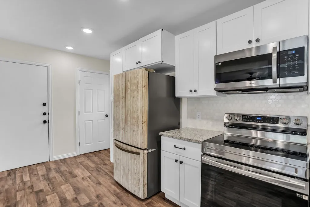 Single Family Residence For Sale in Dallas County , 2705 Brockbank Drive, Irving, Texas 75062, 3 Bedroom, 1 Bathroom, Garage spaces, 1,072 Sqft, built in 1953, mls#21339988, Real Estate Agent in Irving, Homes For Sale in Dallas county, Homes For Sale in Irving, Realtor in Irving Texas, Real Estate Brokerage Independent Realty Texas, Luminita Cordes Realtor