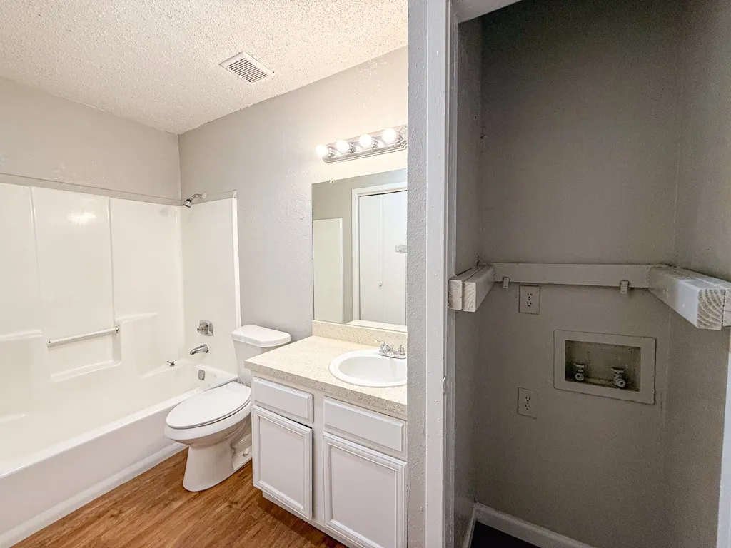 Condominium For Sale in Dallas County , 9696 Walnut Street 2013, Dallas, Texas 75243, 1 Bedroom, 1 Bathroom, Garage spaces, 730 Sqft, built in 1981, Price $55,000, mls#21340503, Real Estate Agent in Dallas, Homes For Sale in Dallas county, Homes For Sale in Dallas, Realtor in Dallas Texas, Real Estate Brokerage Independent Realty Texas, Luminita Cordes Realtor