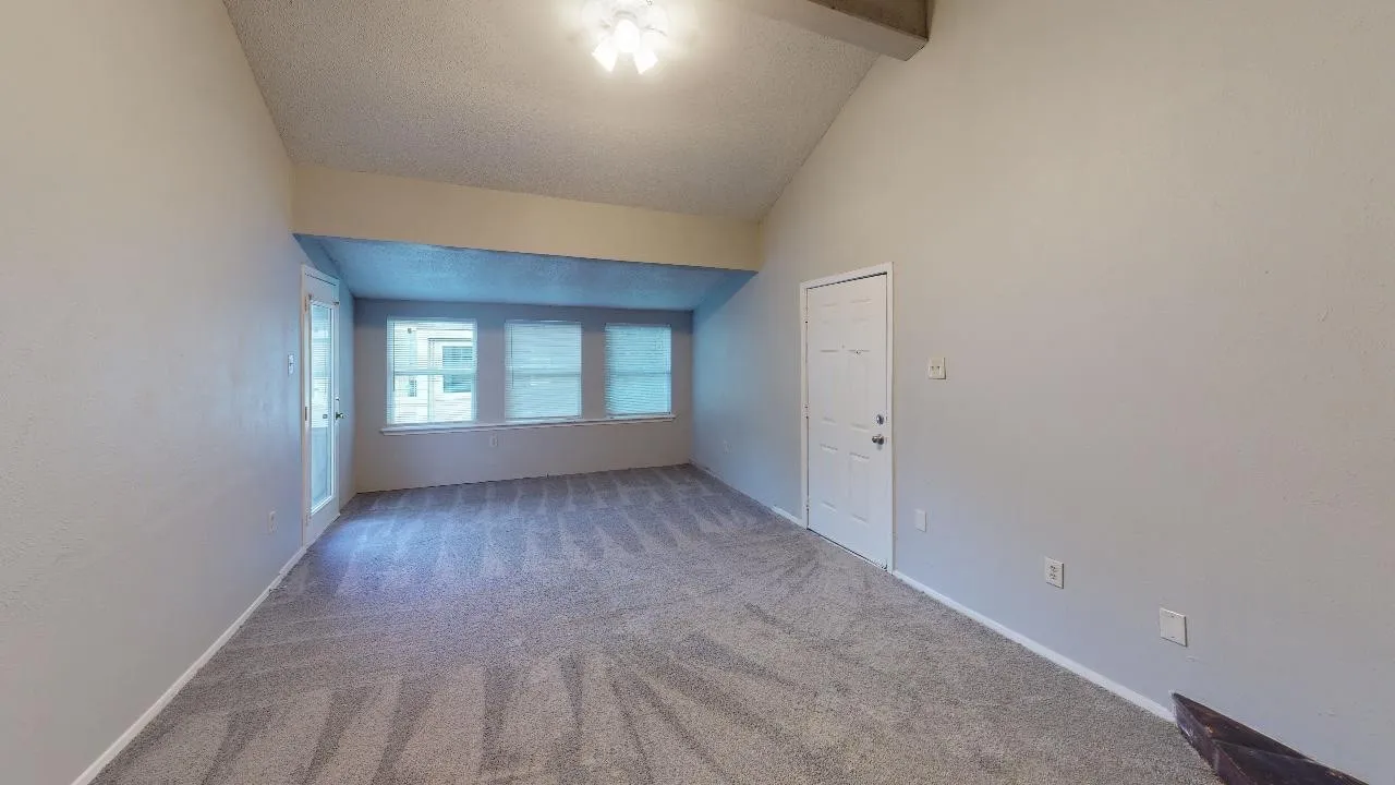 Condominium For Sale in Dallas County , 9696 Walnut Street 2013, Dallas, Texas 75243, 1 Bedroom, 1 Bathroom, Garage spaces, 730 Sqft, built in 1981, Price $55,000, mls#21340503, Real Estate Agent in Dallas, Homes For Sale in Dallas county, Homes For Sale in Dallas, Realtor in Dallas Texas, Real Estate Brokerage Independent Realty Texas, Luminita Cordes Realtor