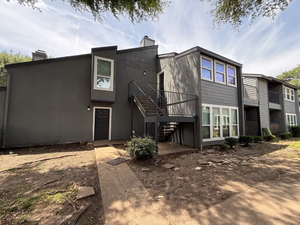 Condominium For Sale in Dallas County , 9696 Walnut Street 2013, Dallas, Texas 75243, 1 Bedroom, 1 Bathroom, Garage spaces, 730 Sqft, built in 1981, Price $55,000, mls#21340503, Real Estate Agent in Dallas, Homes For Sale in Dallas county, Homes For Sale in Dallas, Realtor in Dallas Texas, Real Estate Brokerage Independent Realty Texas, Luminita Cordes Realtor