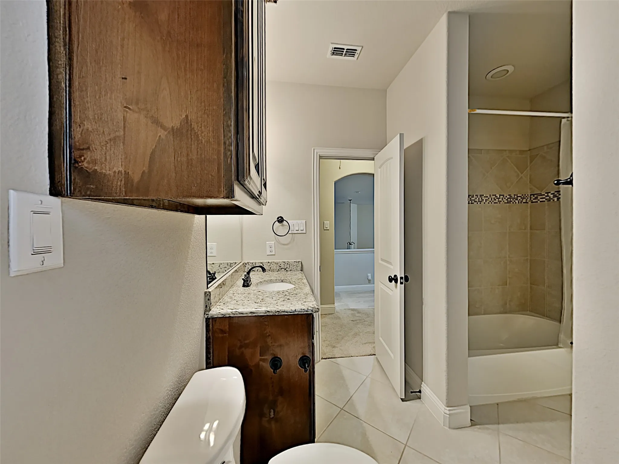 Single Family Residence For Rent in Tarrant County , 7017 Benjamin Way, Colleyville, Texas 76034, 4 Bedroom, 4 Bathroom, 3 Garage spaces, 3,501 Sqft, built in 2015, mls#21340358, Real Estate Agent in Colleyville, Homes For Rent in Tarrant county, Homes For Rent in Colleyville, Realtor in Colleyville Texas, Real Estate Brokerage Independent Realty Texas, Luminita Cordes Realtor