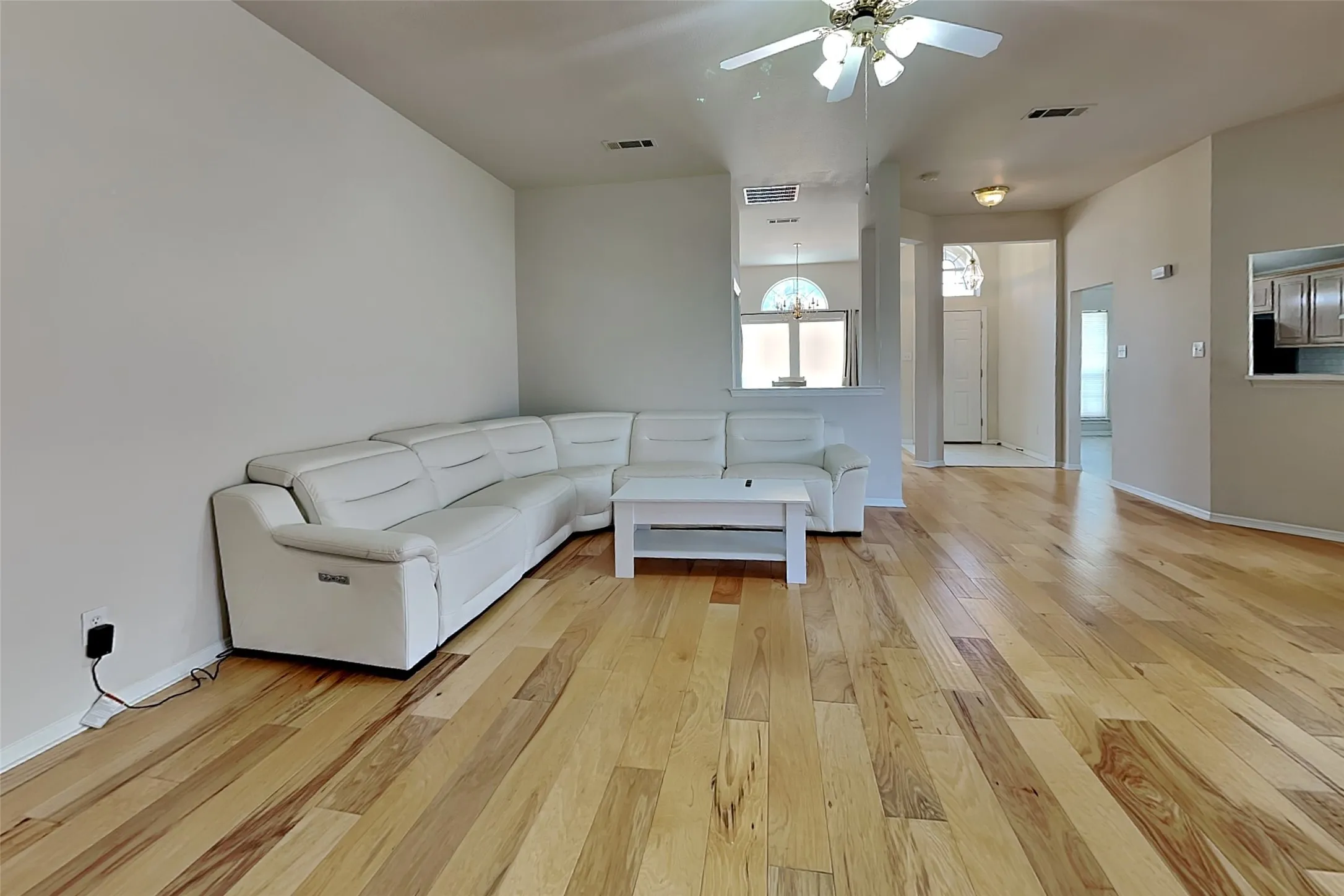 Single Family Residence For Rent in Denton County , 1716 Alpine Drive, Carrollton, Texas 75007, 3 Bedroom, 2 Bathroom, 2 Garage spaces, 2,021 Sqft, built in 1998, mls#21340357, Real Estate Agent in Carrollton, Homes For Rent in Denton county, Homes For Rent in Carrollton, Realtor in Carrollton Texas, Real Estate Brokerage Independent Realty Texas, Luminita Cordes Realtor