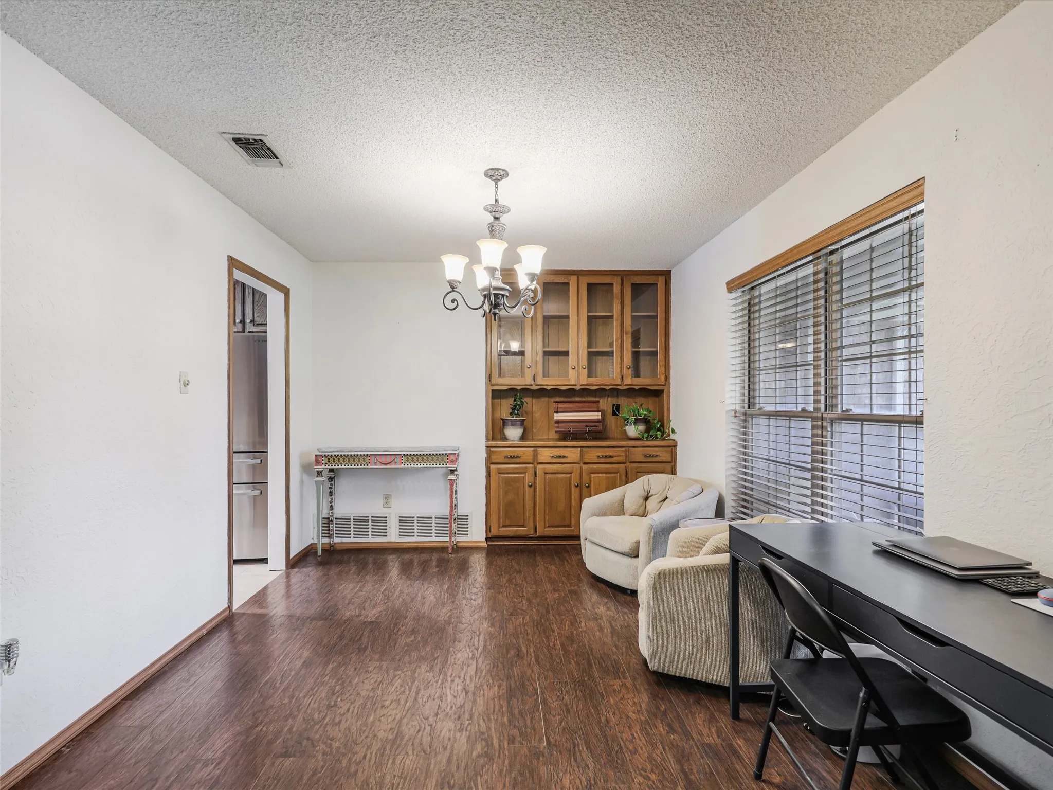 Single Family Residence For Sale in Tarrant County , 6404 Suncrest Court, North Richland Hills, Texas 76180, 3 Bedroom, 2 Bathroom, 2 Garage spaces, 2,240 Sqft, built in 1979, mls#21337409, Real Estate Agent in North Richland Hills, Homes For Sale in Tarrant county, Homes For Sale in North Richland Hills, Realtor in North Richland Hills Texas, Real Estate Brokerage Independent Realty Texas, Luminita Cordes Realtor