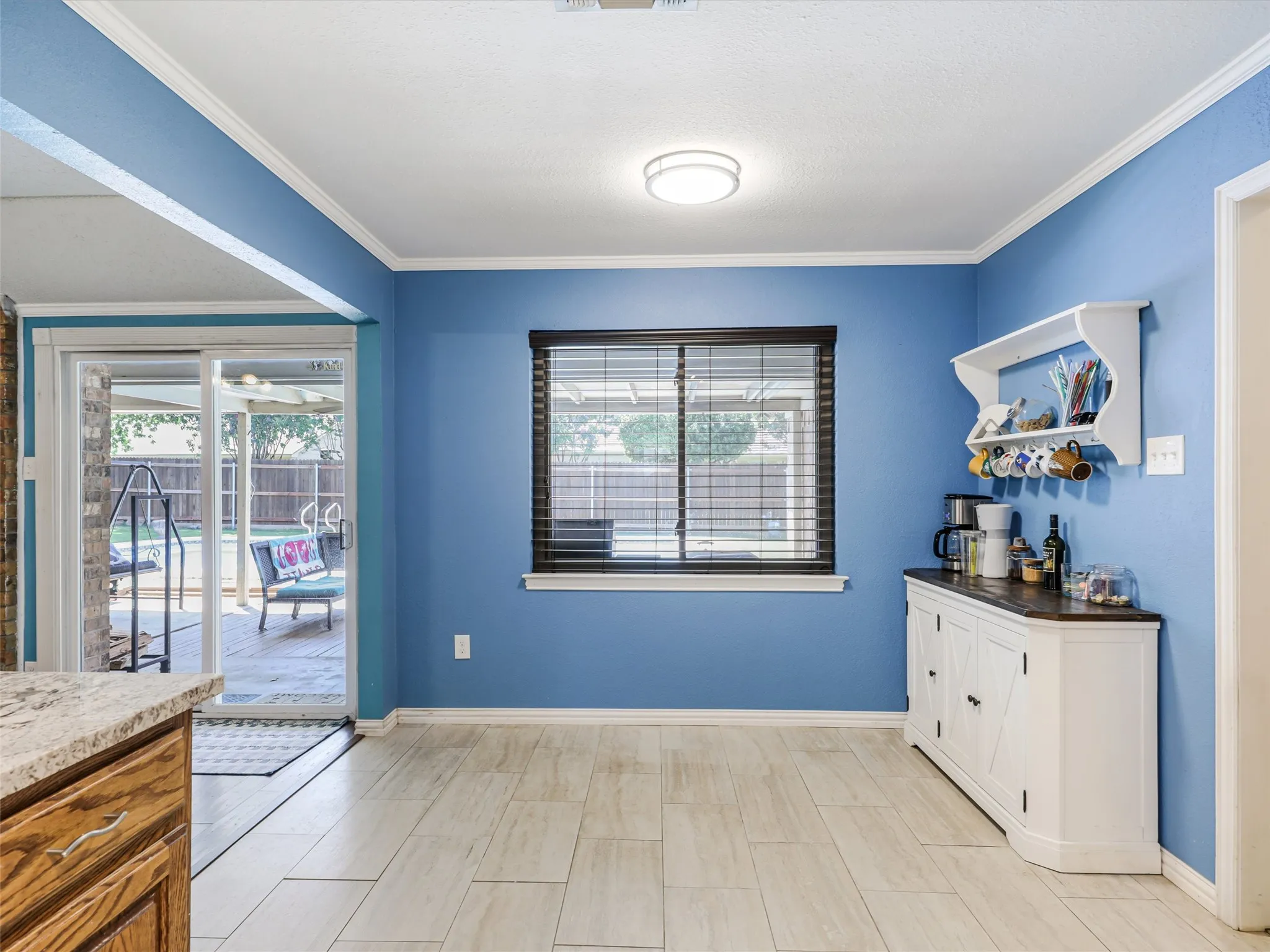 Single Family Residence For Sale in Tarrant County , 6404 Suncrest Court, North Richland Hills, Texas 76180, 3 Bedroom, 2 Bathroom, 2 Garage spaces, 2,240 Sqft, built in 1979, mls#21337409, Real Estate Agent in North Richland Hills, Homes For Sale in Tarrant county, Homes For Sale in North Richland Hills, Realtor in North Richland Hills Texas, Real Estate Brokerage Independent Realty Texas, Luminita Cordes Realtor