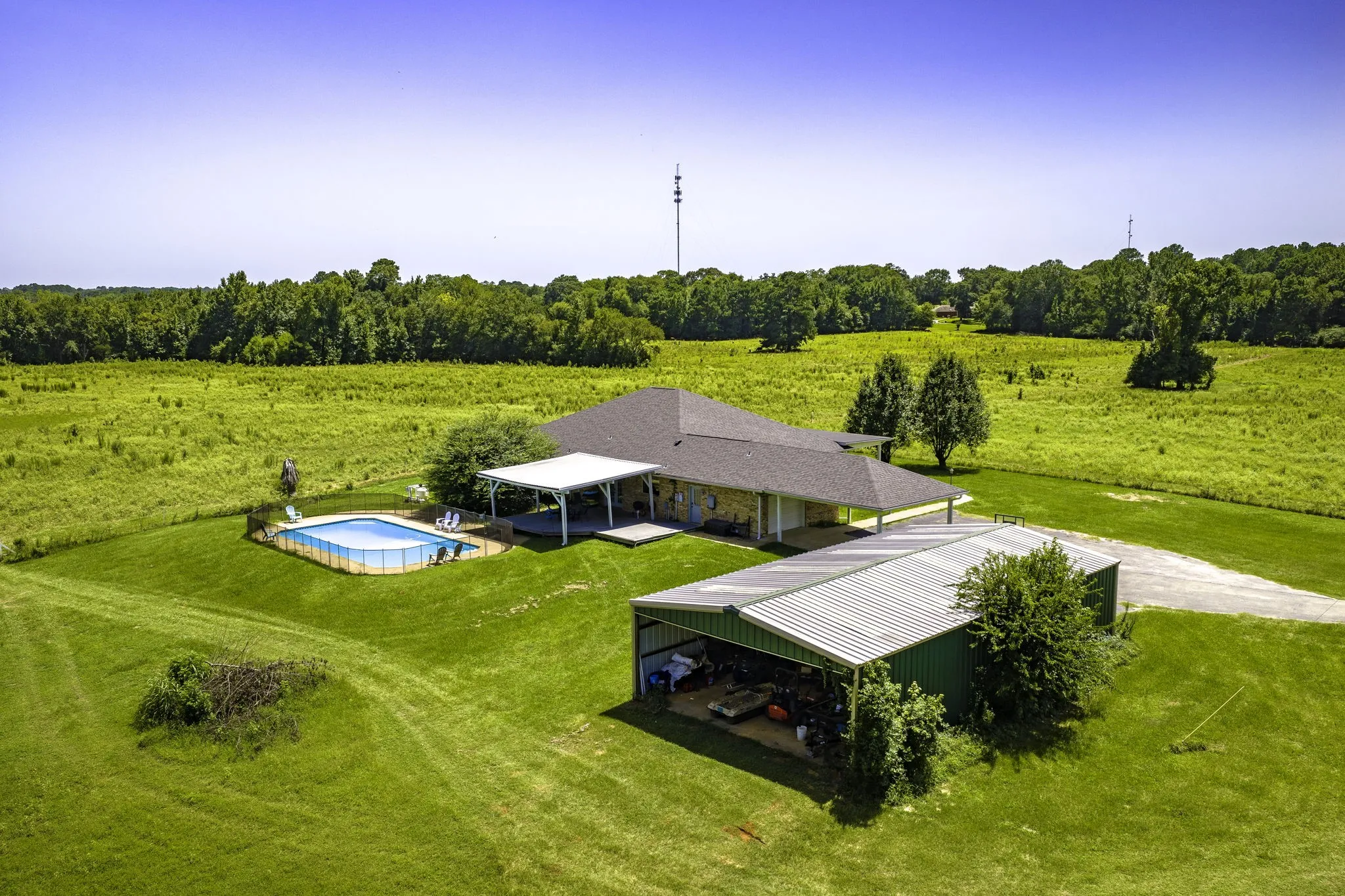 Single Family Residence For Sale in Anderson County , 804 AN County Road 164, Elkhart, Texas 75839, 4 Bedroom, 3 Bathroom, 1 Garage spaces, 2,730 Sqft, built in 2003, mls#21336942, Real Estate Agent in Elkhart, Homes For Sale in Anderson county, Homes For Sale in Elkhart, Realtor in Elkhart Texas, Real Estate Brokerage Independent Realty Texas, Luminita Cordes Realtor
