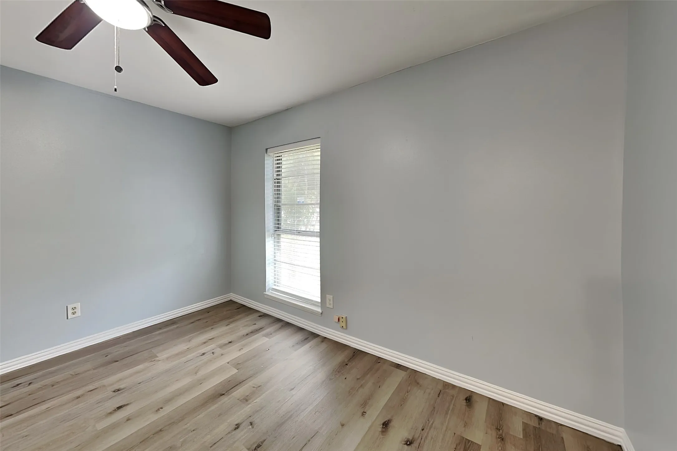 Single Family Residence For Rent in Collin County , 1913 Briarwood Drive, Plano, Texas 75074, 4 Bedroom, 2 Bathroom, Garage spaces, 1,277 Sqft, built in 1971, mls#21340355, Real Estate Agent in Plano, Homes For Rent in Collin county, Homes For Rent in Plano, Realtor in Plano Texas, Real Estate Brokerage Independent Realty Texas, Luminita Cordes Realtor