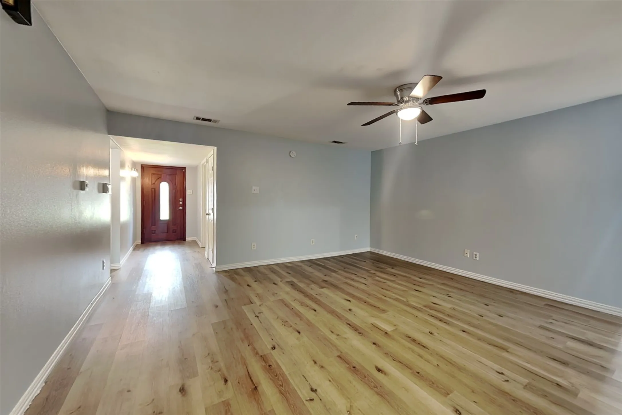 Single Family Residence For Rent in Collin County , 1913 Briarwood Drive, Plano, Texas 75074, 4 Bedroom, 2 Bathroom, Garage spaces, 1,277 Sqft, built in 1971, mls#21340355, Real Estate Agent in Plano, Homes For Rent in Collin county, Homes For Rent in Plano, Realtor in Plano Texas, Real Estate Brokerage Independent Realty Texas, Luminita Cordes Realtor